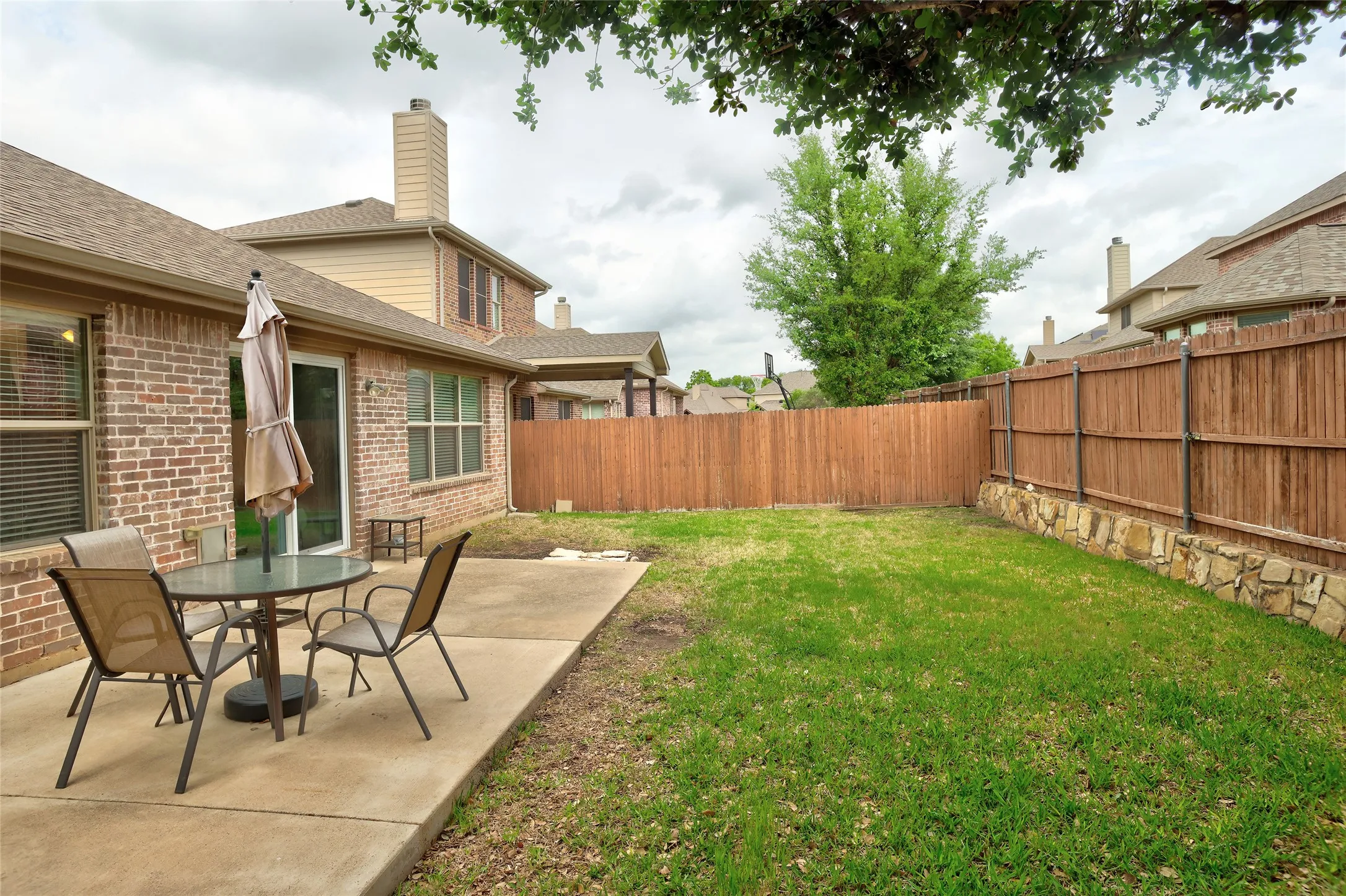 Single Family Residence For Sale in Collin County , 1913 Hidden Fairway Drive, Wylie, Texas 75098, 4 Bedroom, 2 Bathroom, 2 Garage spaces, 2,017 Sqft, built in 2009, Preowned, mls#21228536, Real Estate Agent in Wylie, Homes For Sale in Collin county, Homes For Sale in Wylie, Realtor in Wylie Texas, Real Estate Brokerage Independent Realty Texas, Luminita Cordes Realtor