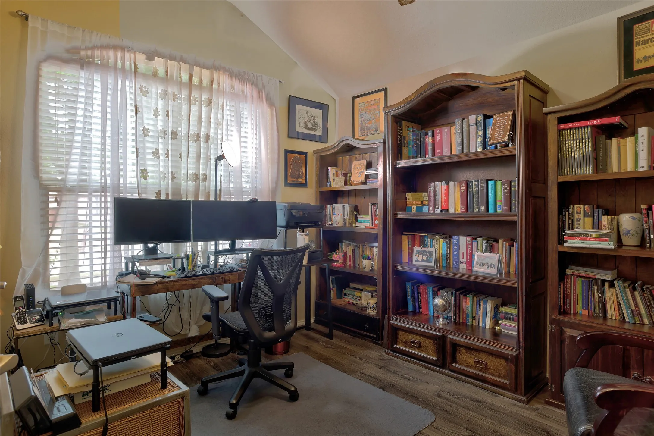 4th Bedroom off Foyer can be used as Guestroom or Office.