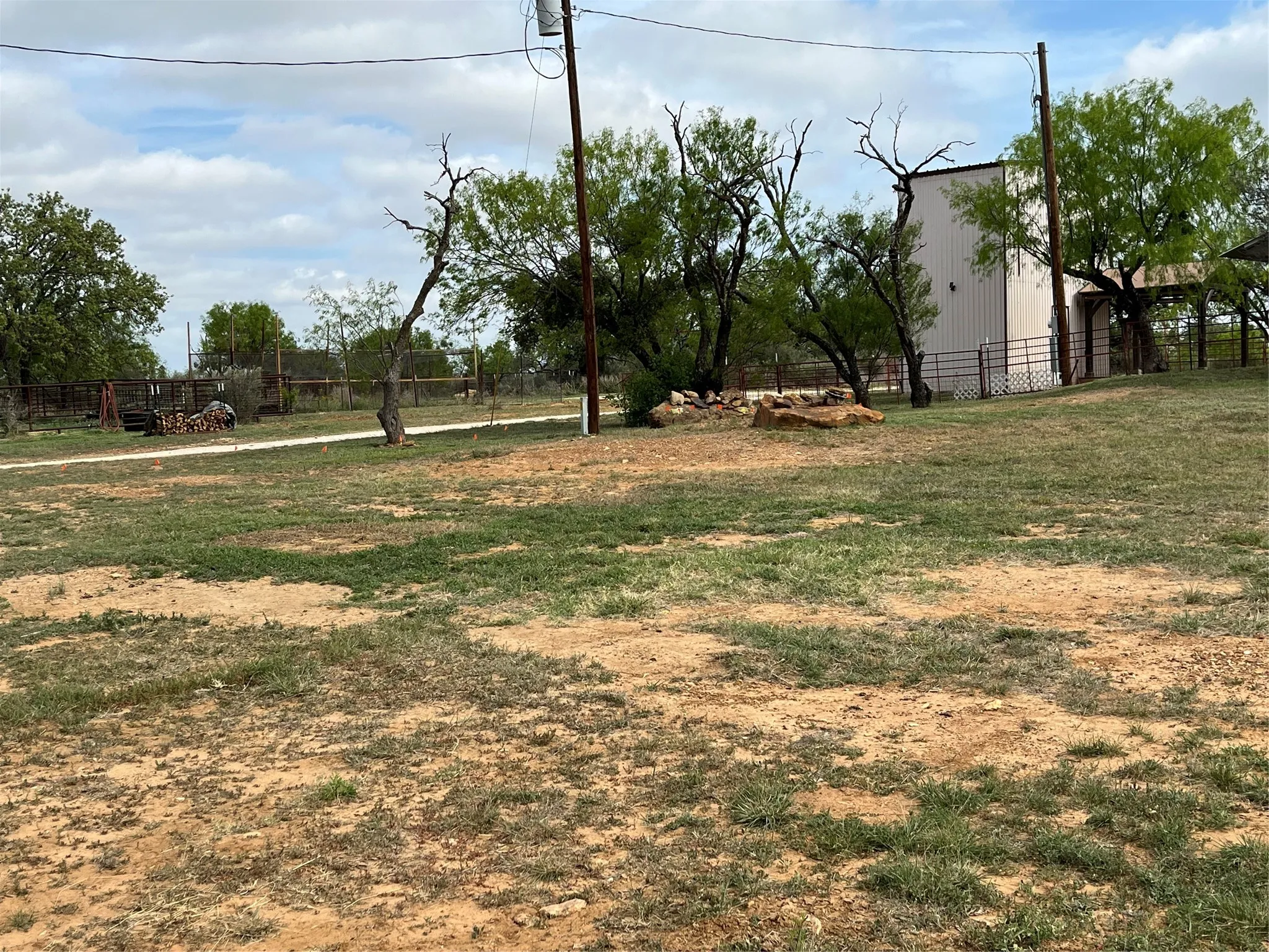 Farm For Sale in Mills County , 2190 W FM 574 Road W, Mullin, Texas 76864, 3 Bedrooms, 2 Bathrooms, Garage spaces, 1,643 Sqft, built in 1984, Preowned, Price $1,465,625, mls#21228722, Real Estate Agent in Mullin, Homes For Sale in Mills county, Homes For Sale in Mullin, Realtor in Mullin Texas, Real Estate Brokerage Independent Realty Texas, Luminita Cordes Realtor