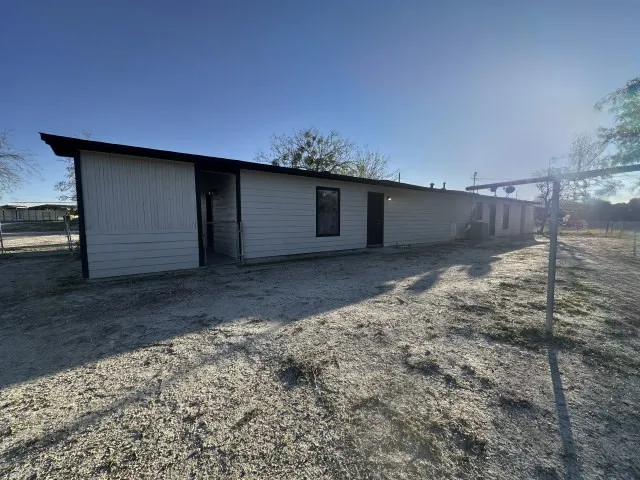 Single Family Residence For Sale in Val Verde County , 337-339 Long Drive, Del Rio, Texas 78840, 3 Bedroom, 2 Bathroom, Garage spaces, 1,850 Sqft, built in 1950, Preowned, mls#21228749, Real Estate Agent in Del Rio, Homes For Sale in Val Verde county, Homes For Sale in Del Rio, Realtor in Del Rio Texas, Real Estate Brokerage Independent Realty Texas, Luminita Cordes Realtor