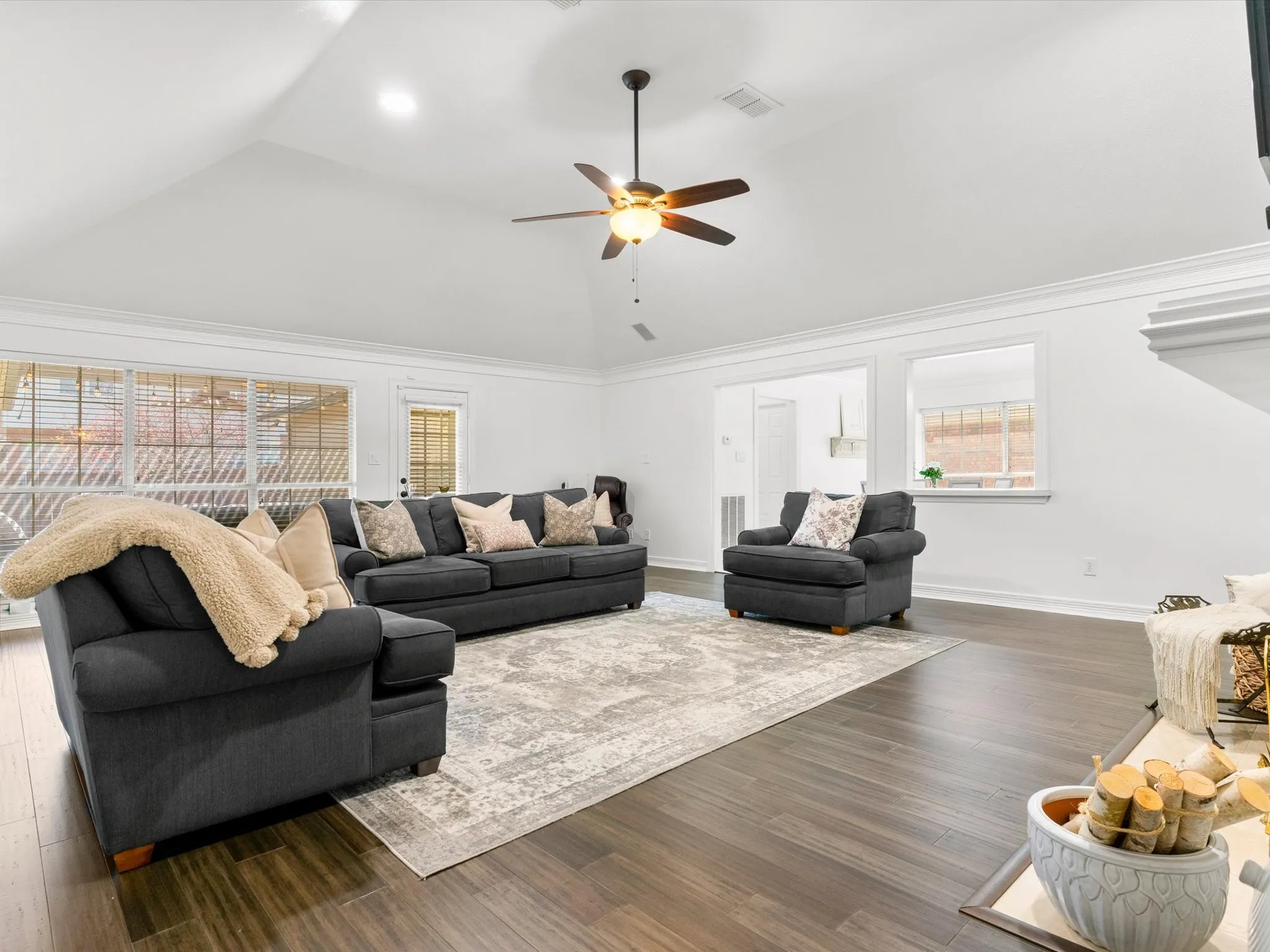 Single Family Residence For Sale in Tarrant County , 8009 Misty Trail, Fort Worth, Texas 76123, 3 Bedroom, 2 Bathroom, 2 Garage spaces, 2,629 Sqft, built in 1991, mls#21227799, Real Estate Agent in Fort Worth, Homes For Sale in Tarrant county, Homes For Sale in Fort Worth, Realtor in Fort Worth Texas, Real Estate Brokerage Independent Realty Texas, Luminita Cordes Realtor