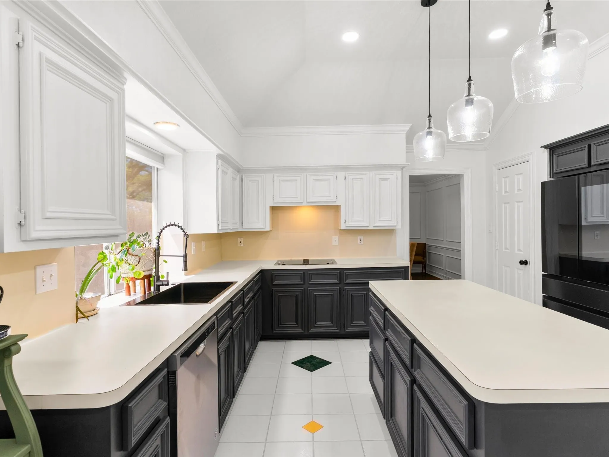 Single Family Residence For Sale in Tarrant County , 8009 Misty Trail, Fort Worth, Texas 76123, 3 Bedroom, 2 Bathroom, 2 Garage spaces, 2,629 Sqft, built in 1991, mls#21227799, Real Estate Agent in Fort Worth, Homes For Sale in Tarrant county, Homes For Sale in Fort Worth, Realtor in Fort Worth Texas, Real Estate Brokerage Independent Realty Texas, Luminita Cordes Realtor