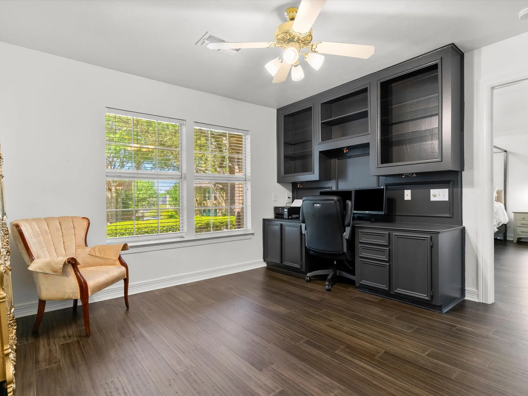 Single Family Residence For Sale in Tarrant County , 8009 Misty Trail, Fort Worth, Texas 76123, 3 Bedroom, 2 Bathroom, 2 Garage spaces, 2,629 Sqft, built in 1991, mls#21227799, Real Estate Agent in Fort Worth, Homes For Sale in Tarrant county, Homes For Sale in Fort Worth, Realtor in Fort Worth Texas, Real Estate Brokerage Independent Realty Texas, Luminita Cordes Realtor