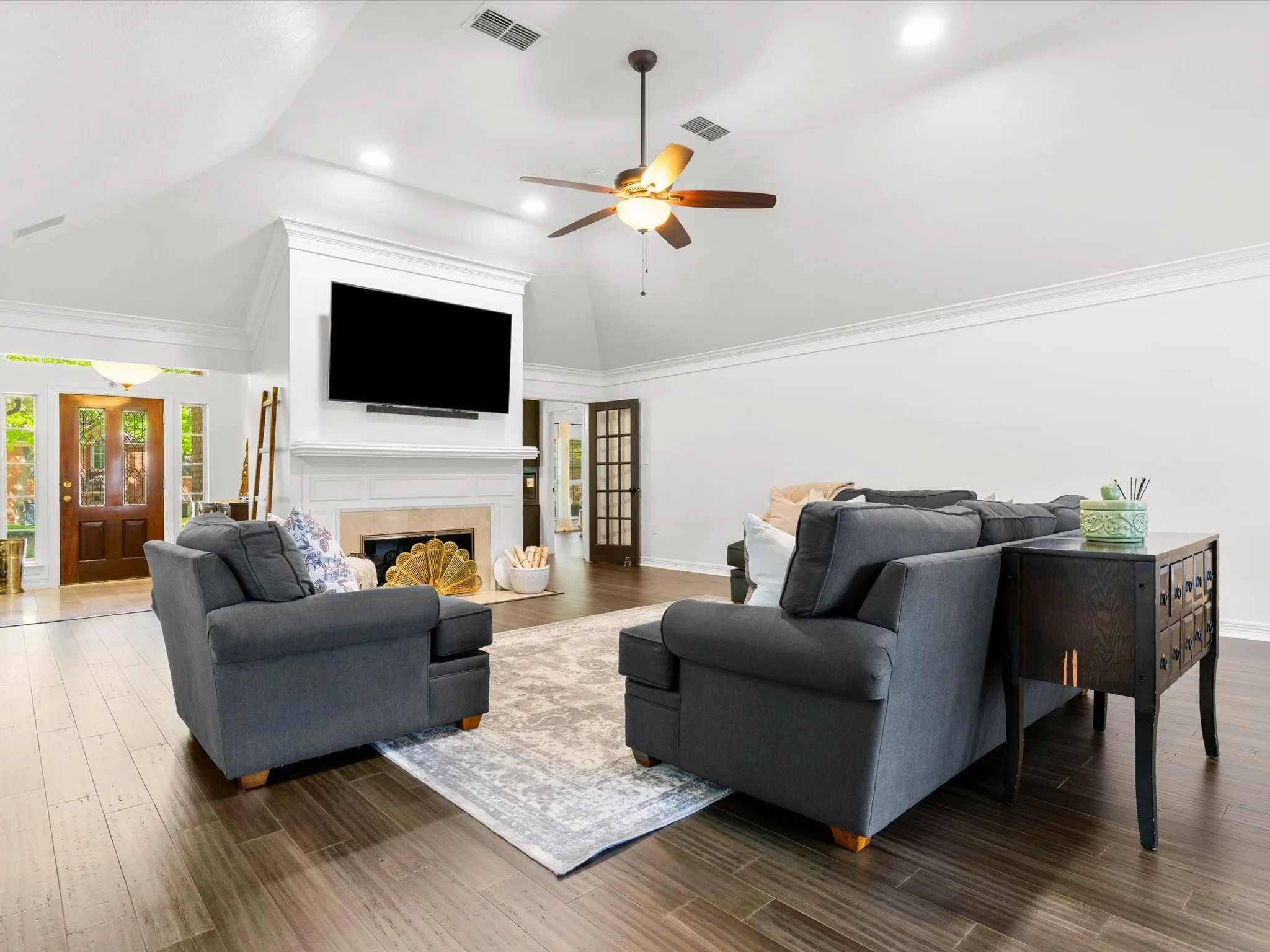 Single Family Residence For Sale in Tarrant County , 8009 Misty Trail, Fort Worth, Texas 76123, 3 Bedroom, 2 Bathroom, 2 Garage spaces, 2,629 Sqft, built in 1991, mls#21227799, Real Estate Agent in Fort Worth, Homes For Sale in Tarrant county, Homes For Sale in Fort Worth, Realtor in Fort Worth Texas, Real Estate Brokerage Independent Realty Texas, Luminita Cordes Realtor