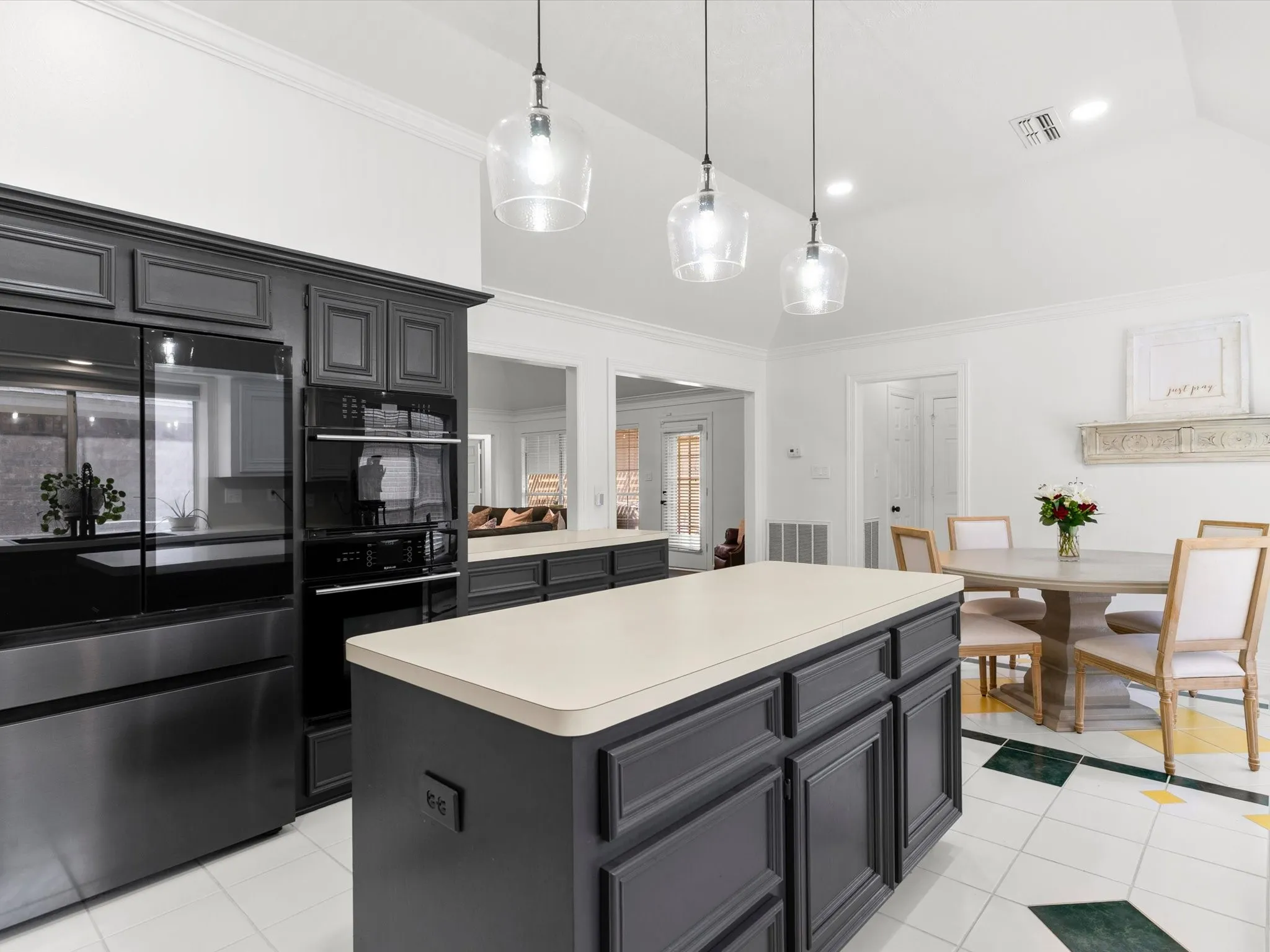 Single Family Residence For Sale in Tarrant County , 8009 Misty Trail, Fort Worth, Texas 76123, 3 Bedroom, 2 Bathroom, 2 Garage spaces, 2,629 Sqft, built in 1991, mls#21227799, Real Estate Agent in Fort Worth, Homes For Sale in Tarrant county, Homes For Sale in Fort Worth, Realtor in Fort Worth Texas, Real Estate Brokerage Independent Realty Texas, Luminita Cordes Realtor