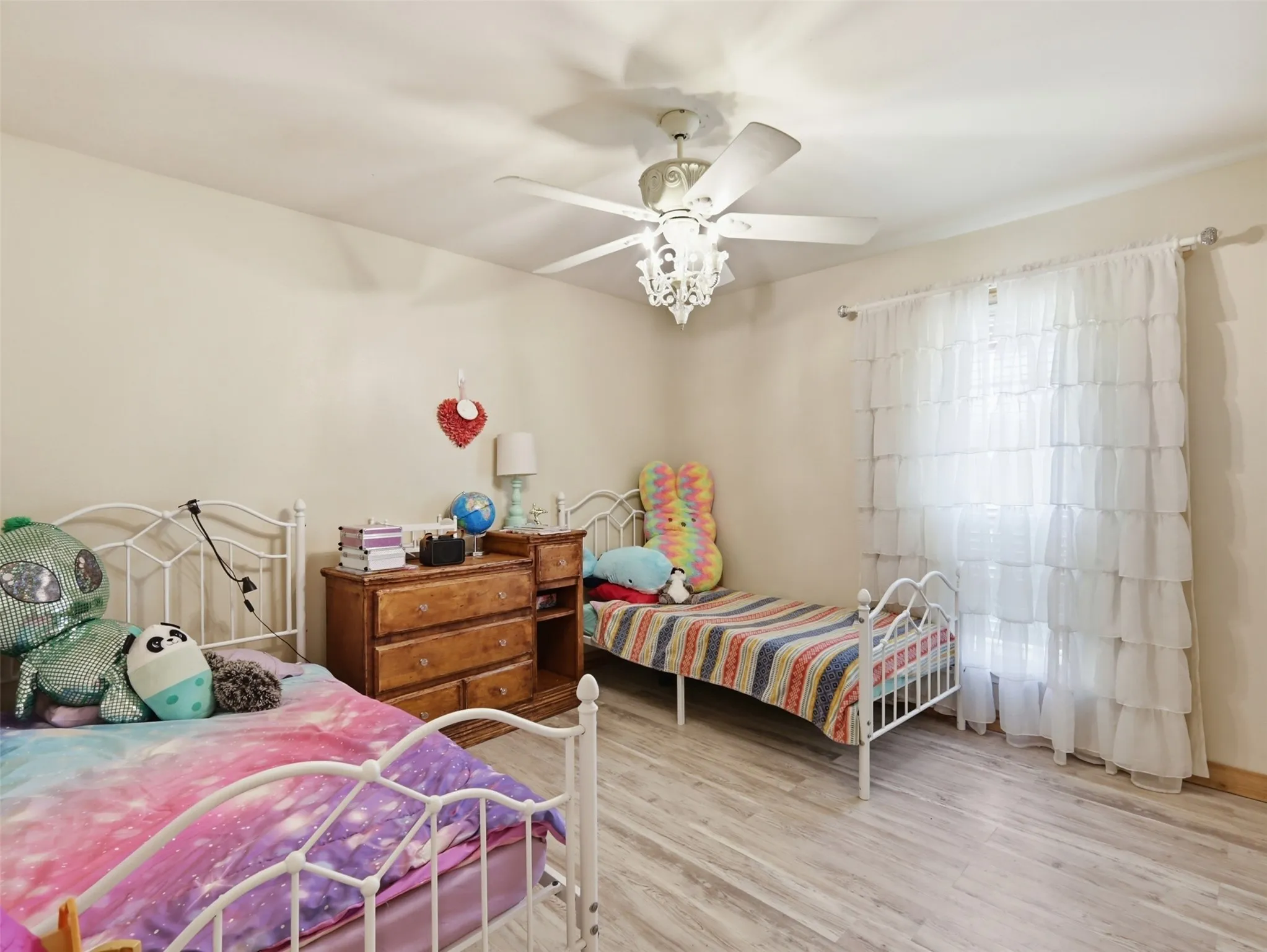 Farm For Sale in Fannin County , 3823 State Highway 11, Bonham, Texas 75418, 4 Bedroom, 2 Bathroom, 2 Garage spaces, 2,504 Sqft, built in 2006, Preowned, mls#21228781, Real Estate Agent in Bonham, Homes For Sale in Fannin county, Homes For Sale in Bonham, Realtor in Bonham Texas, Real Estate Brokerage Independent Realty Texas, Luminita Cordes Realtor