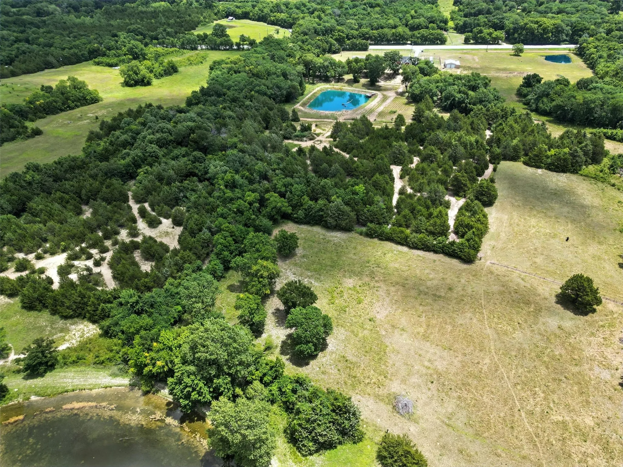 Farm For Sale in Fannin County , 3823 State Highway 11, Bonham, Texas 75418, 4 Bedroom, 2 Bathroom, 2 Garage spaces, 2,504 Sqft, built in 2006, Preowned, mls#21228781, Real Estate Agent in Bonham, Homes For Sale in Fannin county, Homes For Sale in Bonham, Realtor in Bonham Texas, Real Estate Brokerage Independent Realty Texas, Luminita Cordes Realtor