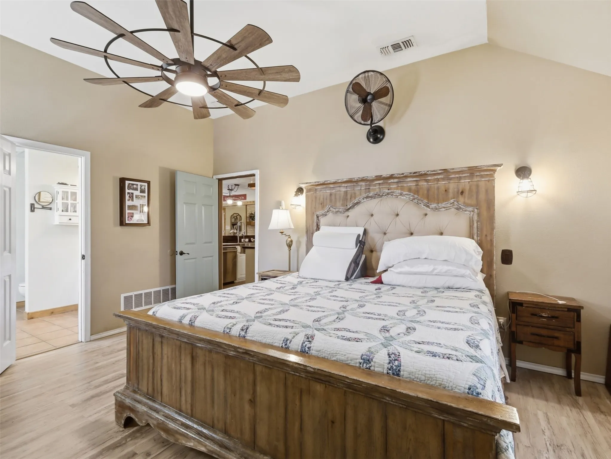Farm For Sale in Fannin County , 3823 State Highway 11, Bonham, Texas 75418, 4 Bedroom, 2 Bathroom, 2 Garage spaces, 2,504 Sqft, built in 2006, Preowned, mls#21228781, Real Estate Agent in Bonham, Homes For Sale in Fannin county, Homes For Sale in Bonham, Realtor in Bonham Texas, Real Estate Brokerage Independent Realty Texas, Luminita Cordes Realtor