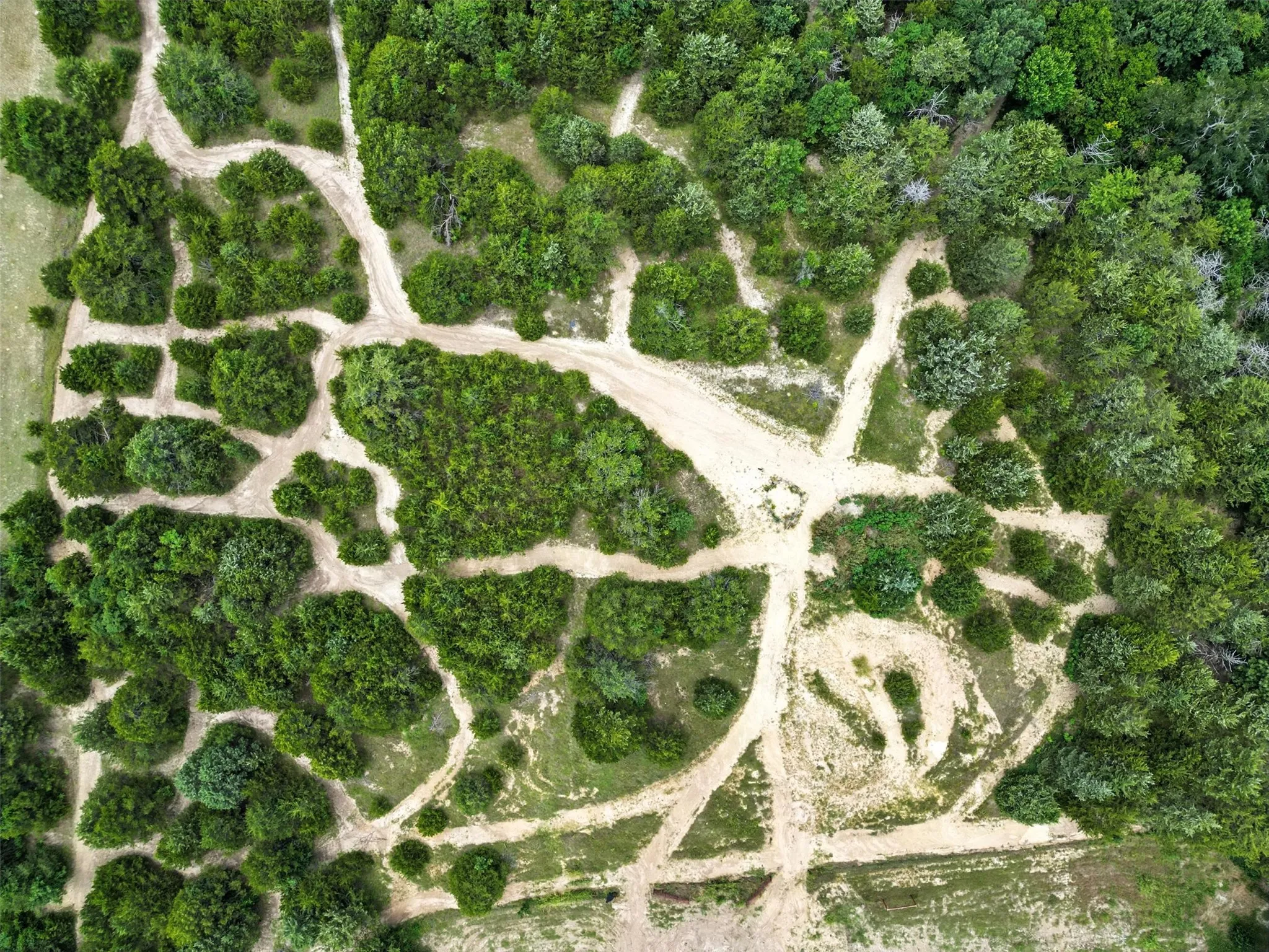 Farm For Sale in Fannin County , 3823 State Highway 11, Bonham, Texas 75418, 4 Bedroom, 2 Bathroom, 2 Garage spaces, 2,504 Sqft, built in 2006, Preowned, mls#21228781, Real Estate Agent in Bonham, Homes For Sale in Fannin county, Homes For Sale in Bonham, Realtor in Bonham Texas, Real Estate Brokerage Independent Realty Texas, Luminita Cordes Realtor