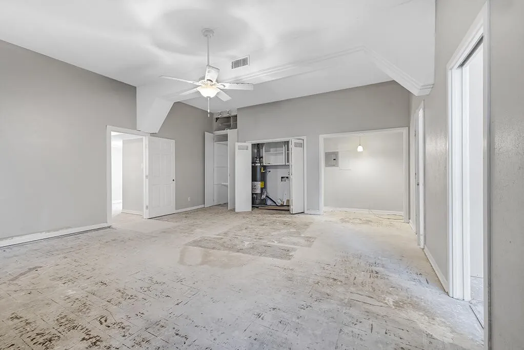 Single Family Residence For Sale in Bowie County , 2305 Cherry Hill Road, Texarkana, Texas 75503, 4 Bedroom, 3 Bathroom, Garage spaces, 3,129 Sqft, built in 1980, mls#21228670, Real Estate Agent in Texarkana, Homes For Sale in Bowie county, Homes For Sale in Texarkana, Realtor in Texarkana Texas, Real Estate Brokerage Independent Realty Texas, Luminita Cordes Realtor