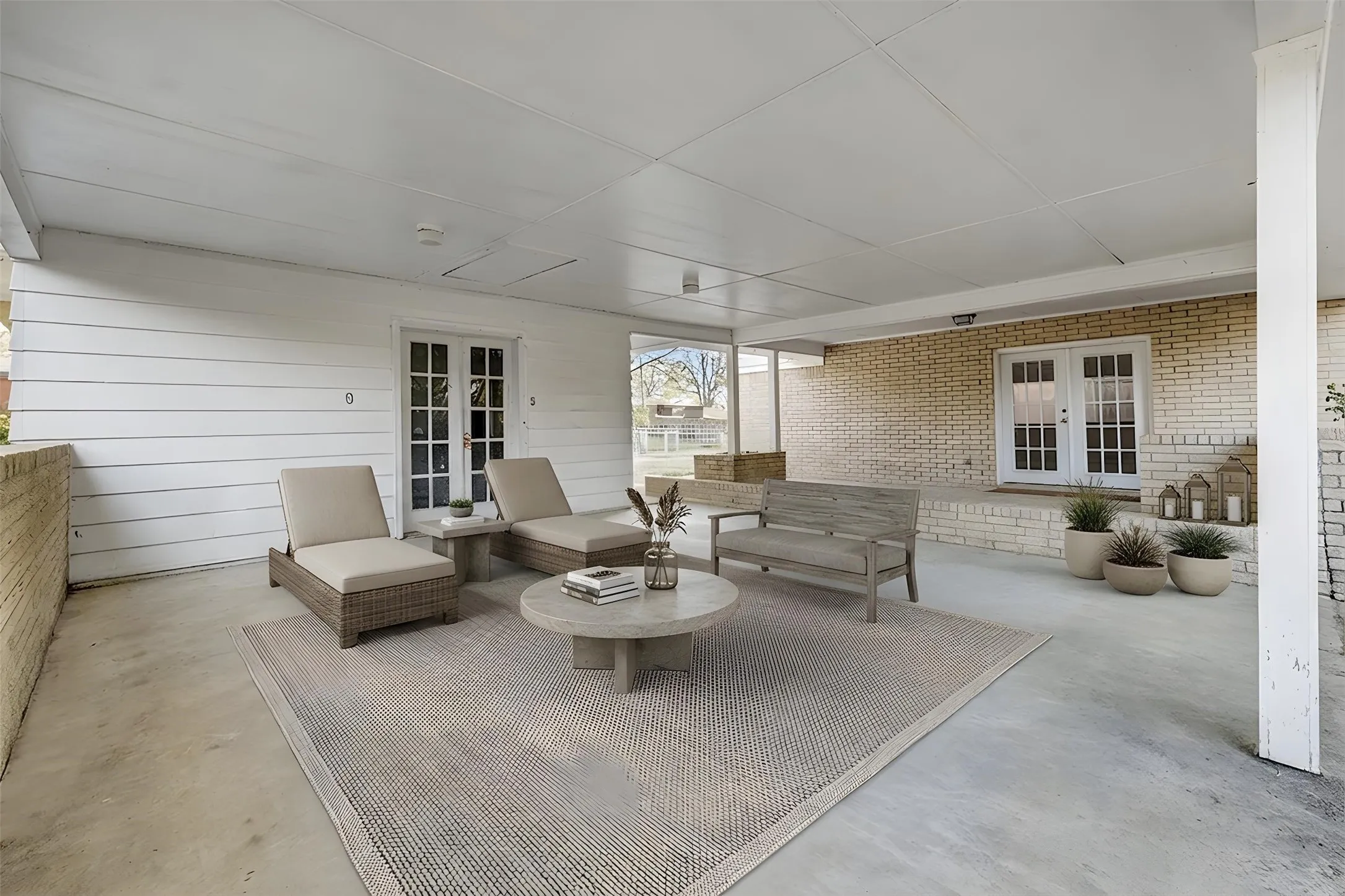 Single Family Residence For Sale in Bowie County , 2305 Cherry Hill Road, Texarkana, Texas 75503, 4 Bedroom, 3 Bathroom, Garage spaces, 3,129 Sqft, built in 1980, mls#21228670, Real Estate Agent in Texarkana, Homes For Sale in Bowie county, Homes For Sale in Texarkana, Realtor in Texarkana Texas, Real Estate Brokerage Independent Realty Texas, Luminita Cordes Realtor