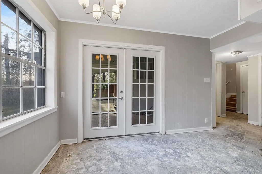 Single Family Residence For Sale in Bowie County , 2305 Cherry Hill Road, Texarkana, Texas 75503, 4 Bedroom, 3 Bathroom, Garage spaces, 3,129 Sqft, built in 1980, mls#21228670, Real Estate Agent in Texarkana, Homes For Sale in Bowie county, Homes For Sale in Texarkana, Realtor in Texarkana Texas, Real Estate Brokerage Independent Realty Texas, Luminita Cordes Realtor