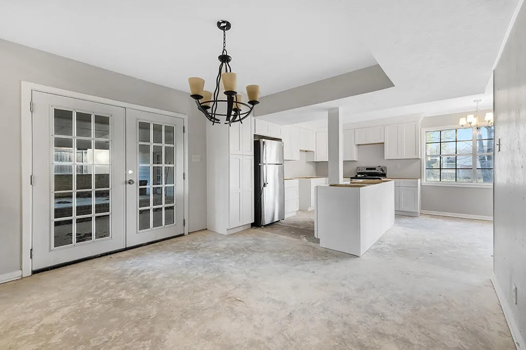 Single Family Residence For Sale in Bowie County , 2305 Cherry Hill Road, Texarkana, Texas 75503, 4 Bedroom, 3 Bathroom, Garage spaces, 3,129 Sqft, built in 1980, mls#21228670, Real Estate Agent in Texarkana, Homes For Sale in Bowie county, Homes For Sale in Texarkana, Realtor in Texarkana Texas, Real Estate Brokerage Independent Realty Texas, Luminita Cordes Realtor