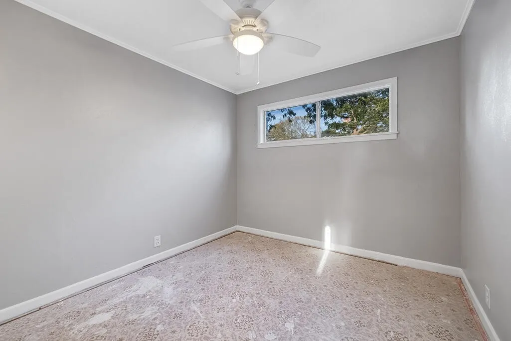 Single Family Residence For Sale in Bowie County , 2305 Cherry Hill Road, Texarkana, Texas 75503, 4 Bedroom, 3 Bathroom, Garage spaces, 3,129 Sqft, built in 1980, mls#21228670, Real Estate Agent in Texarkana, Homes For Sale in Bowie county, Homes For Sale in Texarkana, Realtor in Texarkana Texas, Real Estate Brokerage Independent Realty Texas, Luminita Cordes Realtor
