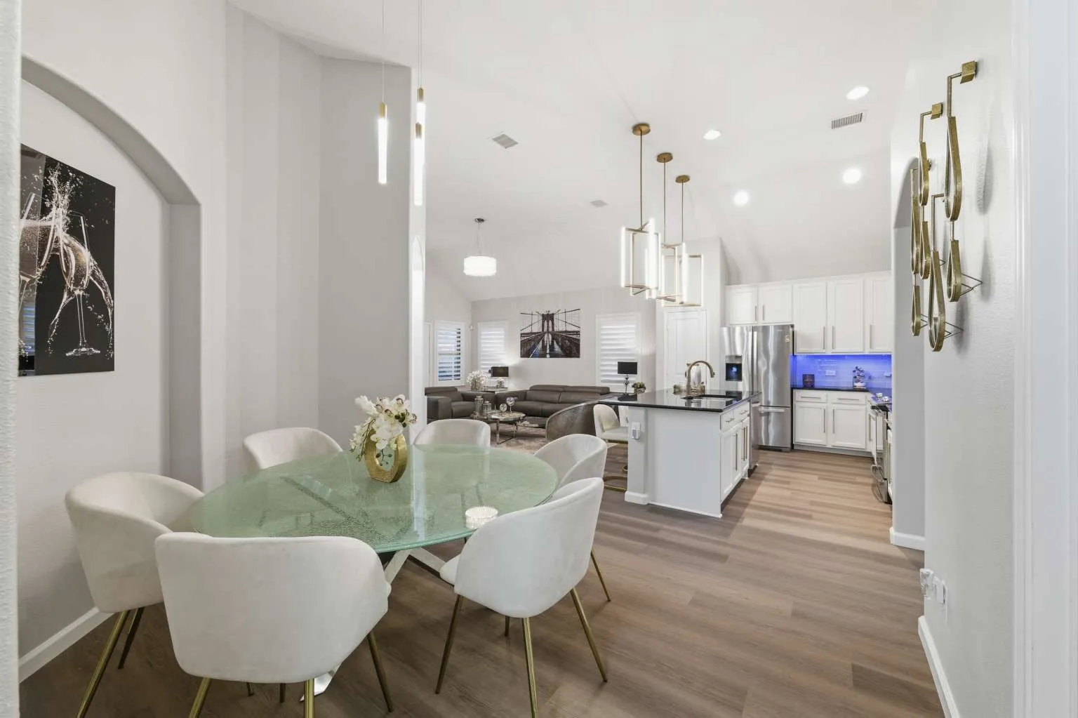 Single Family Residence For Sale in Denton County , 5617 Buffalo Springs Drive, Frisco, Texas 75036, 3 Bedroom, 2 Bathroom, 2 Garage spaces, 2,006 Sqft, built in 2015, Preowned, mls#21228810, Real Estate Agent in Frisco, Homes For Sale in Denton county, Homes For Sale in Frisco, Realtor in Frisco Texas, Real Estate Brokerage Independent Realty Texas, Luminita Cordes Realtor