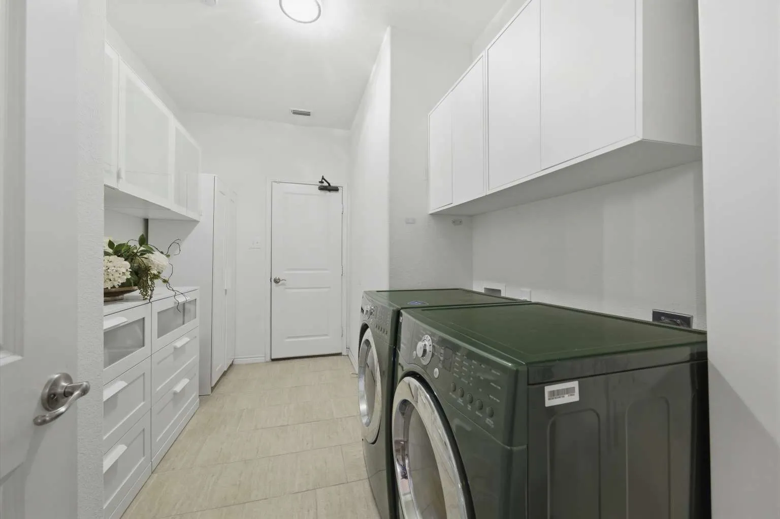 Single Family Residence For Sale in Denton County , 5617 Buffalo Springs Drive, Frisco, Texas 75036, 3 Bedroom, 2 Bathroom, 2 Garage spaces, 2,006 Sqft, built in 2015, Preowned, mls#21228810, Real Estate Agent in Frisco, Homes For Sale in Denton county, Homes For Sale in Frisco, Realtor in Frisco Texas, Real Estate Brokerage Independent Realty Texas, Luminita Cordes Realtor