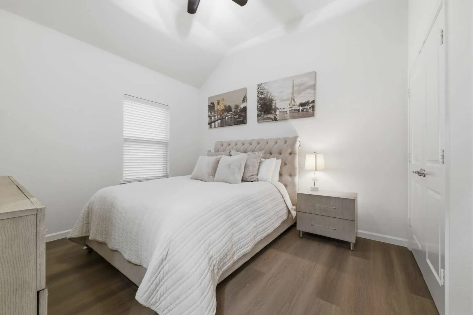 Single Family Residence For Sale in Denton County , 5617 Buffalo Springs Drive, Frisco, Texas 75036, 3 Bedroom, 2 Bathroom, 2 Garage spaces, 2,006 Sqft, built in 2015, Preowned, mls#21228810, Real Estate Agent in Frisco, Homes For Sale in Denton county, Homes For Sale in Frisco, Realtor in Frisco Texas, Real Estate Brokerage Independent Realty Texas, Luminita Cordes Realtor