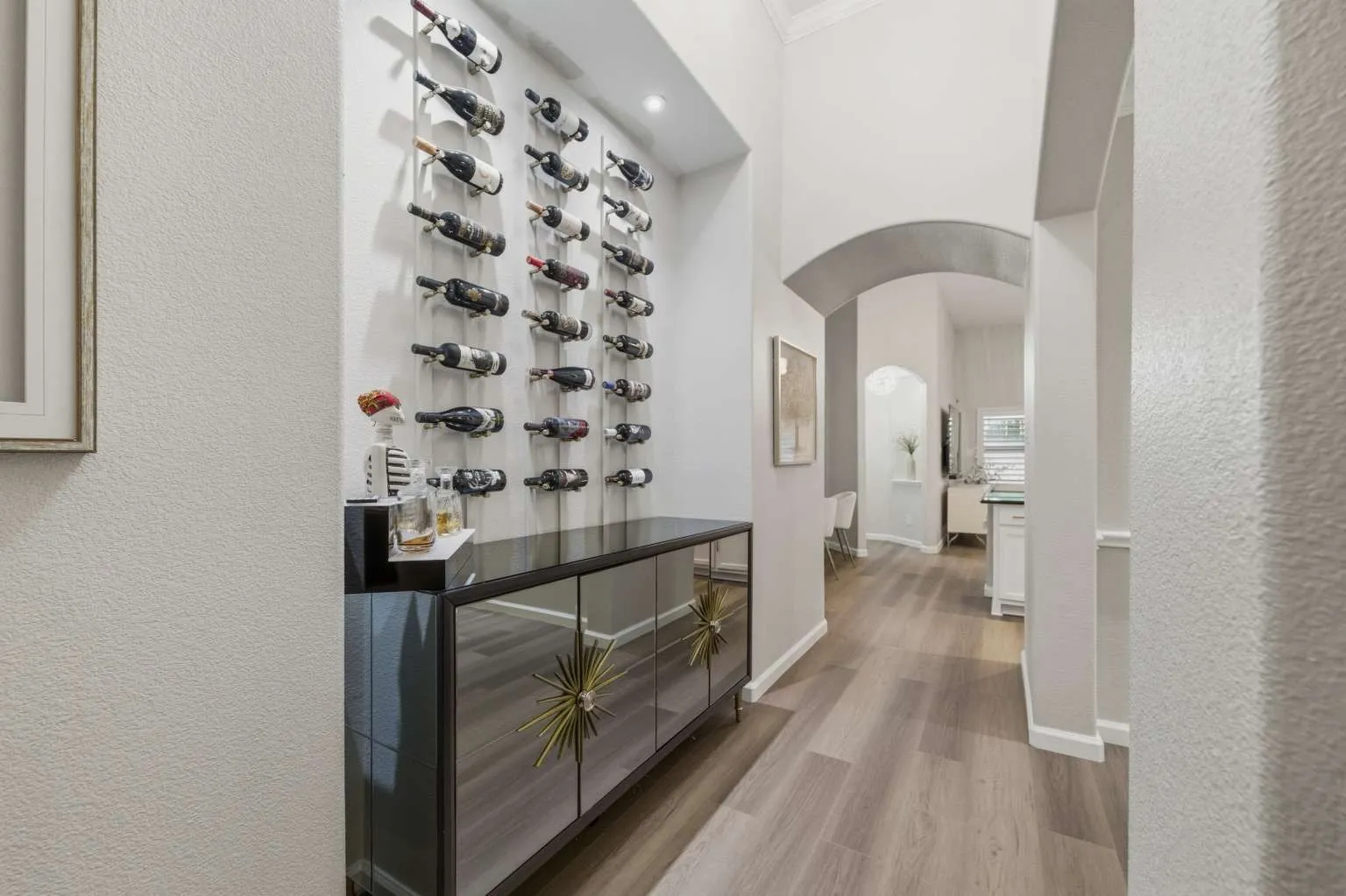 Single Family Residence For Sale in Denton County , 5617 Buffalo Springs Drive, Frisco, Texas 75036, 3 Bedroom, 2 Bathroom, 2 Garage spaces, 2,006 Sqft, built in 2015, Preowned, mls#21228810, Real Estate Agent in Frisco, Homes For Sale in Denton county, Homes For Sale in Frisco, Realtor in Frisco Texas, Real Estate Brokerage Independent Realty Texas, Luminita Cordes Realtor