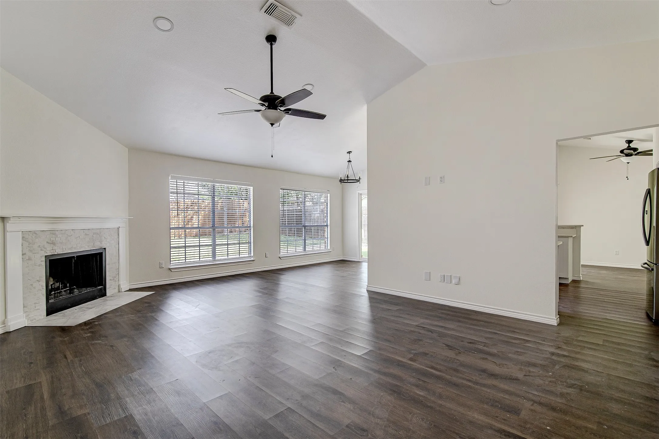 Single Family Residence For Sale in Tarrant County , 6713 Inwood Drive, North Richland Hills, Texas 76182, 3 Bedroom, 2 Bathroom, 2 Garage spaces, 1,780 Sqft, built in 1986, mls#21224566, Real Estate Agent in North Richland Hills, Homes For Sale in Tarrant county, Homes For Sale in North Richland Hills, Realtor in North Richland Hills Texas, Real Estate Brokerage Independent Realty Texas, Luminita Cordes Realtor
