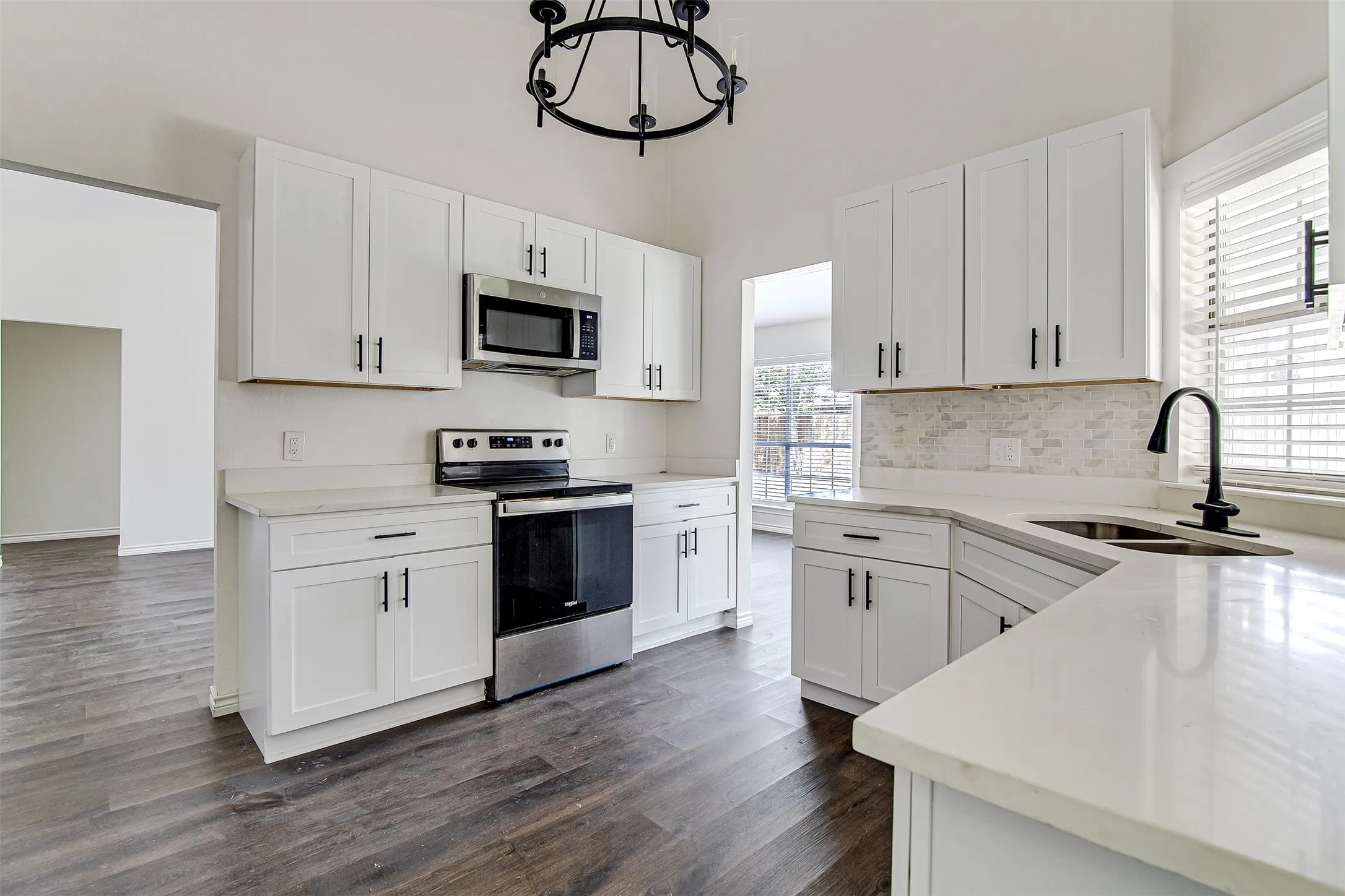 Single Family Residence For Sale in Tarrant County , 6713 Inwood Drive, North Richland Hills, Texas 76182, 3 Bedroom, 2 Bathroom, 2 Garage spaces, 1,780 Sqft, built in 1986, mls#21224566, Real Estate Agent in North Richland Hills, Homes For Sale in Tarrant county, Homes For Sale in North Richland Hills, Realtor in North Richland Hills Texas, Real Estate Brokerage Independent Realty Texas, Luminita Cordes Realtor