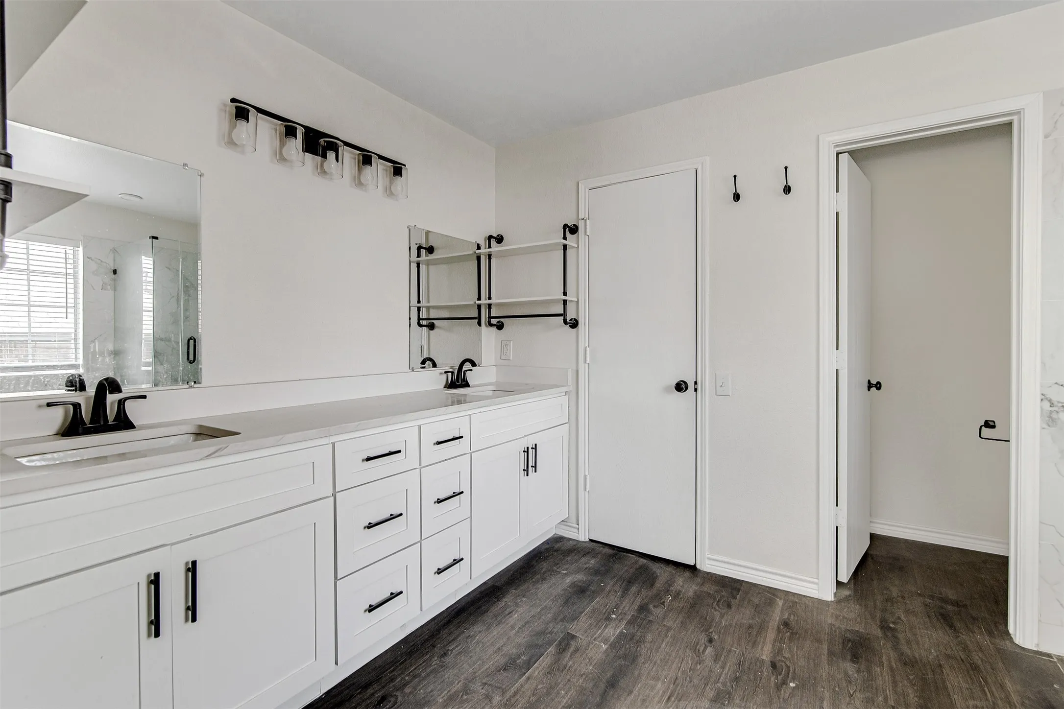 Single Family Residence For Sale in Tarrant County , 6713 Inwood Drive, North Richland Hills, Texas 76182, 3 Bedroom, 2 Bathroom, 2 Garage spaces, 1,780 Sqft, built in 1986, mls#21224566, Real Estate Agent in North Richland Hills, Homes For Sale in Tarrant county, Homes For Sale in North Richland Hills, Realtor in North Richland Hills Texas, Real Estate Brokerage Independent Realty Texas, Luminita Cordes Realtor