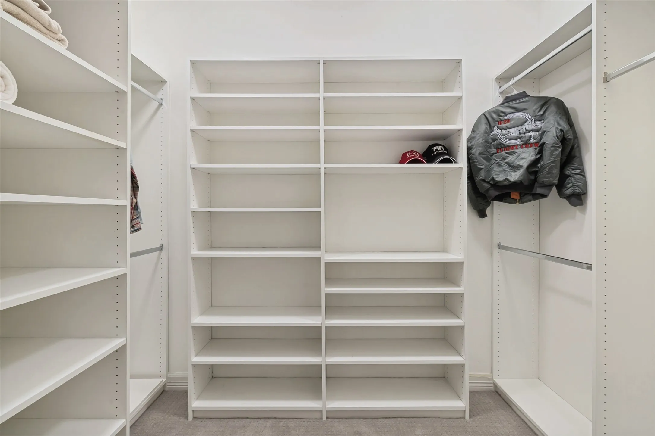 Condominium For Sale in Dallas County , 8616 Turtle Creek Boulevard 414, Dallas, Texas 75225, 3 Bedroom, 3 Bathroom, 3 Garage spaces, 1,949 Sqft, built in 2006, Preowned, mls#21226449, Real Estate Agent in Dallas, Homes For Sale in Dallas county, Homes For Sale in Dallas, Realtor in Dallas Texas, Real Estate Brokerage Independent Realty Texas, Luminita Cordes Realtor
