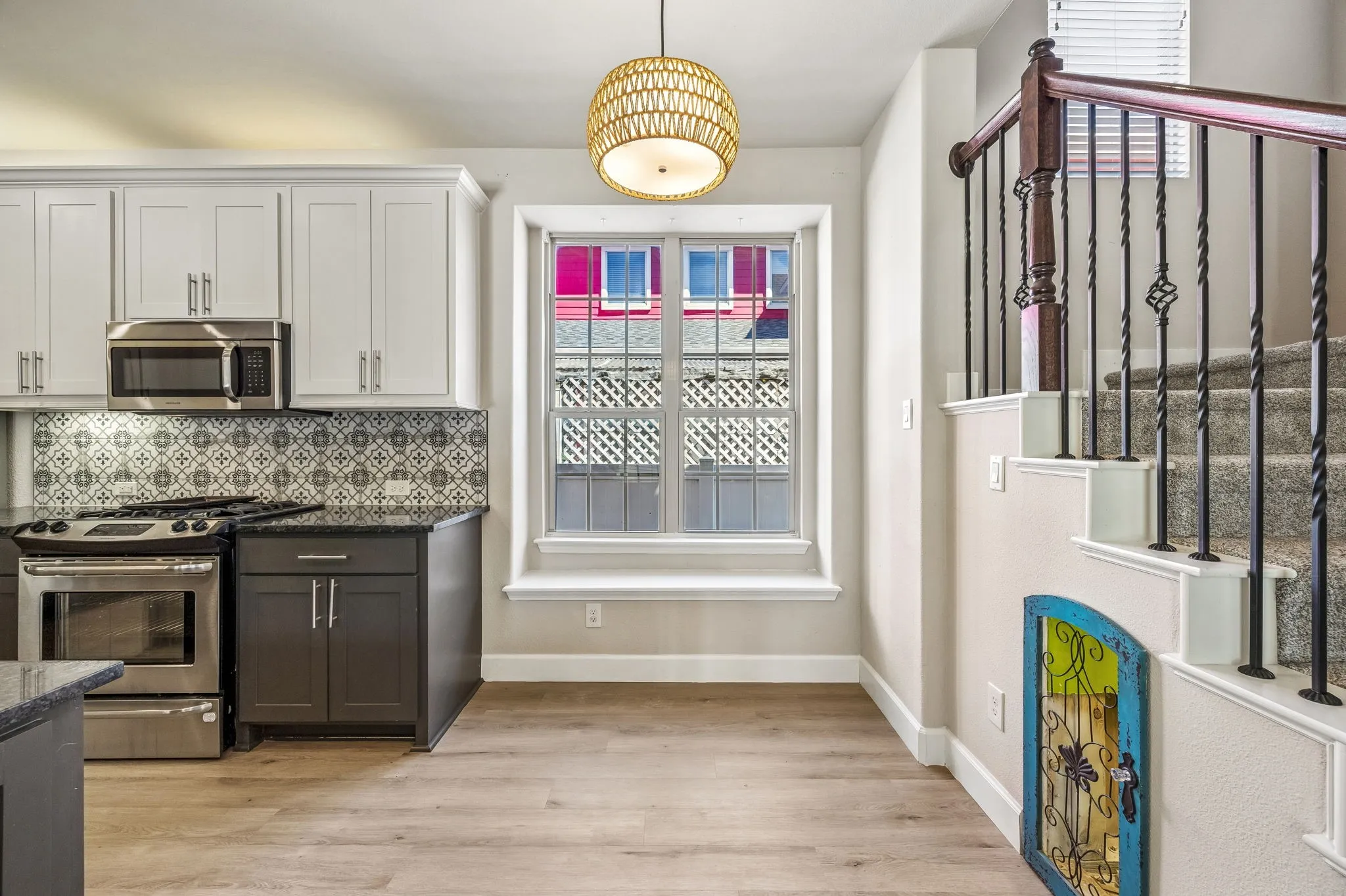 Eat in Kitchen nook