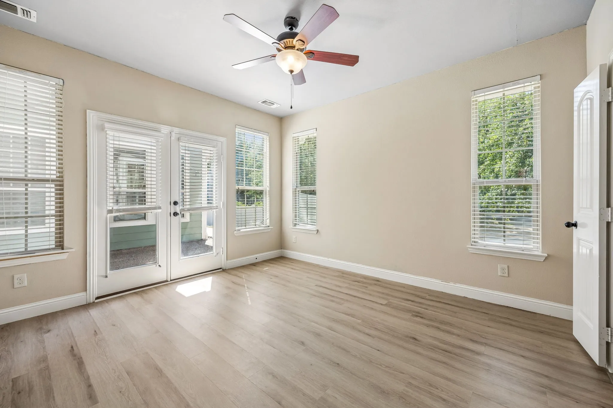 Primary Bedroom w/patio access