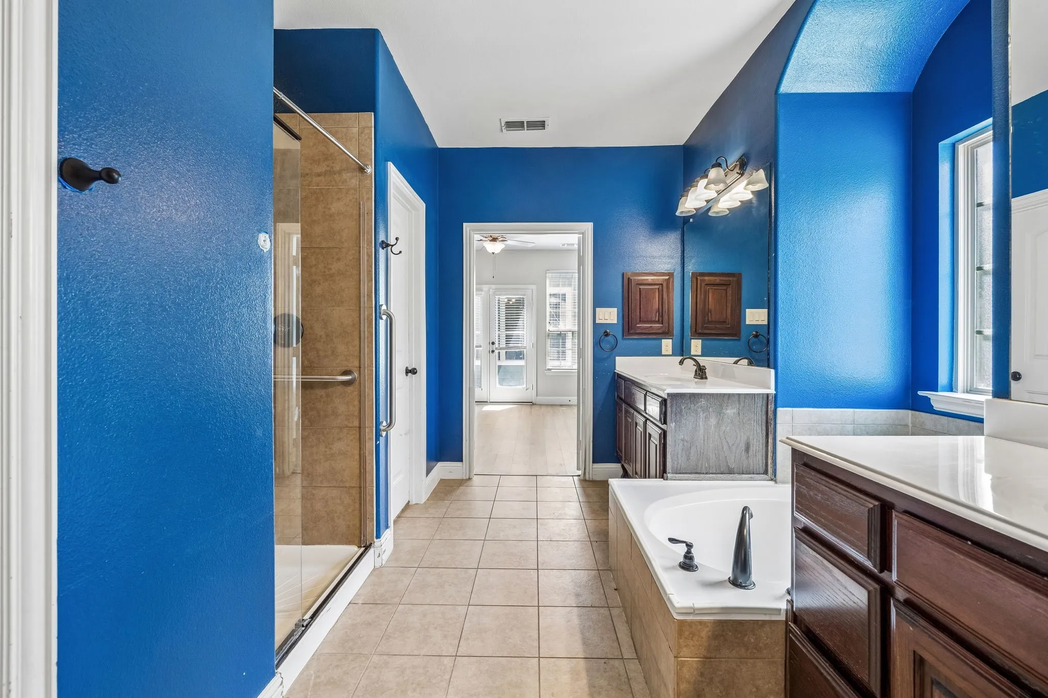 Single Family Residence For Sale in Denton County , 1000 Haley Court, Savannah, Texas 76227, 4 Bedroom, 3 Bathroom, 2 Garage spaces, 2,844 Sqft, built in 2010, Preowned, mls#21228684, Real Estate Agent in Savannah, Homes For Sale in Denton county, Homes For Sale in Savannah, Realtor in Savannah Texas, Real Estate Brokerage Independent Realty Texas, Luminita Cordes Realtor