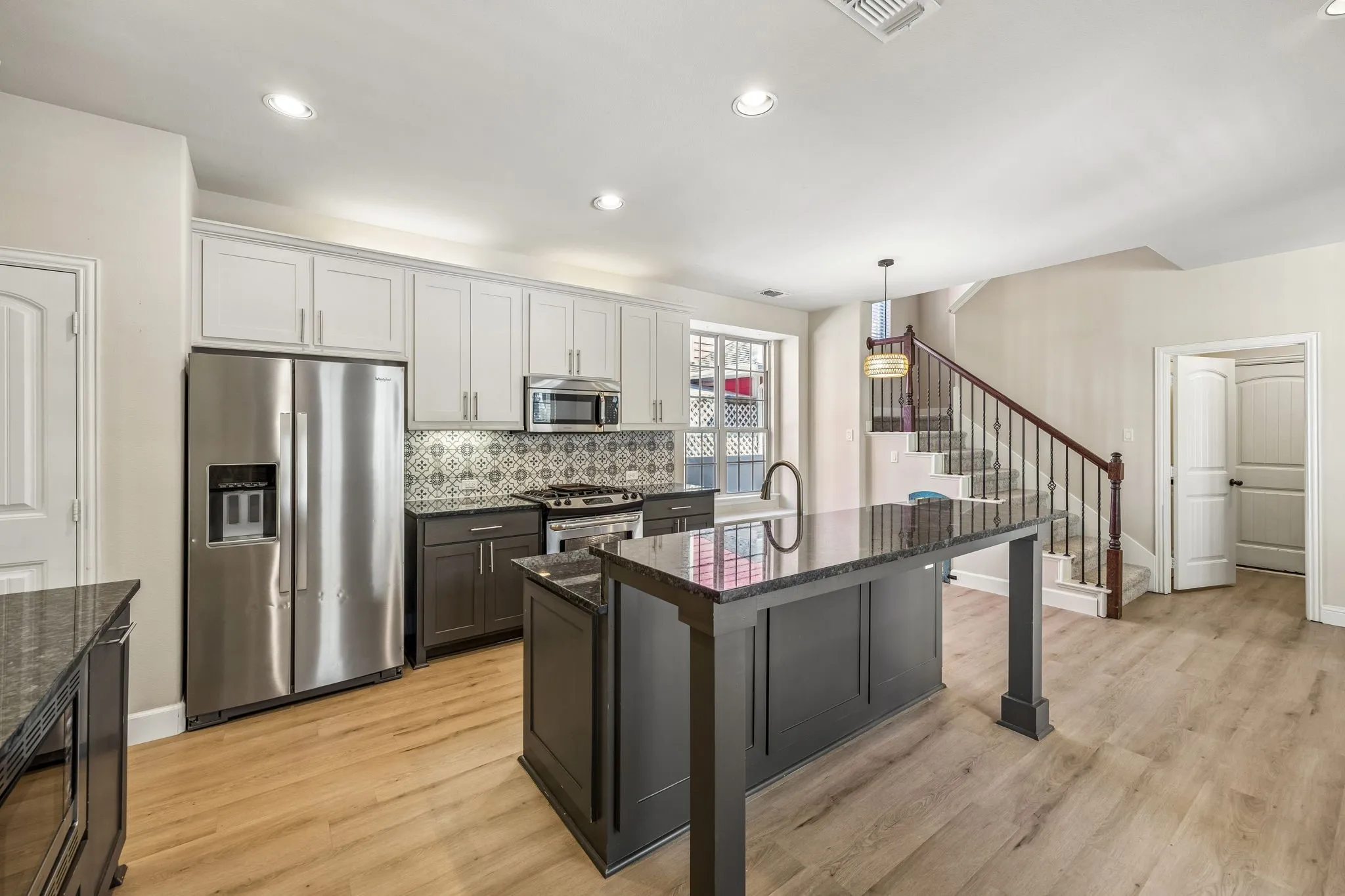 Single Family Residence For Sale in Denton County , 1000 Haley Court, Savannah, Texas 76227, 4 Bedroom, 3 Bathroom, 2 Garage spaces, 2,844 Sqft, built in 2010, Preowned, mls#21228684, Real Estate Agent in Savannah, Homes For Sale in Denton county, Homes For Sale in Savannah, Realtor in Savannah Texas, Real Estate Brokerage Independent Realty Texas, Luminita Cordes Realtor