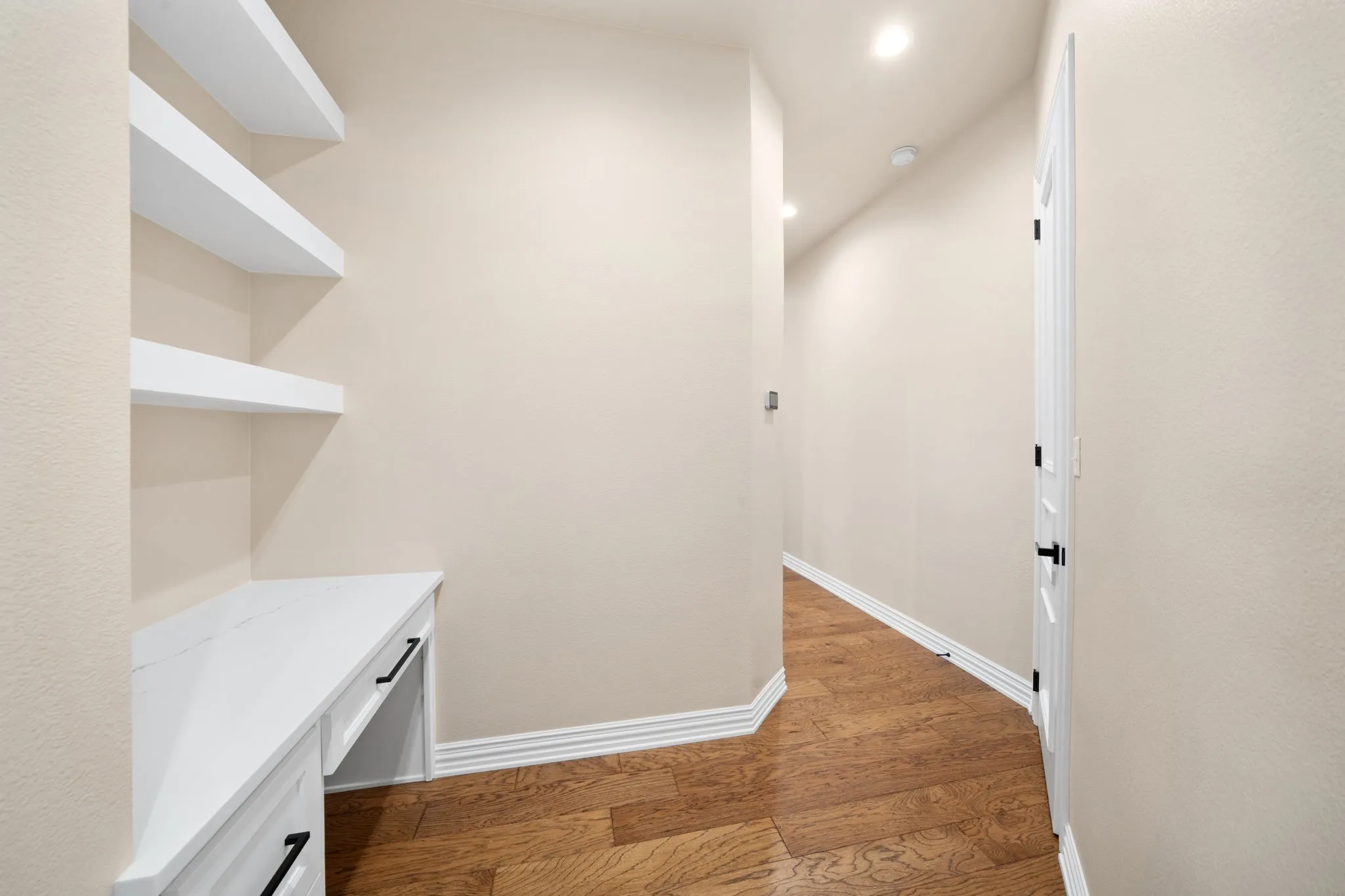 Single Family Residence For Sale in Ellis County , 1341 Greycrest Terrace, Midlothian, Texas 76065, 4 Bedroom, 5 Bathroom, 3 Garage spaces, 4,386 Sqft, built in 2026, New Construction - Complete, mls#21223486, Real Estate Agent in Midlothian, Homes For Sale in Ellis county, Homes For Sale in Midlothian, Realtor in Midlothian Texas, Real Estate Brokerage Independent Realty Texas, Luminita Cordes Realtor