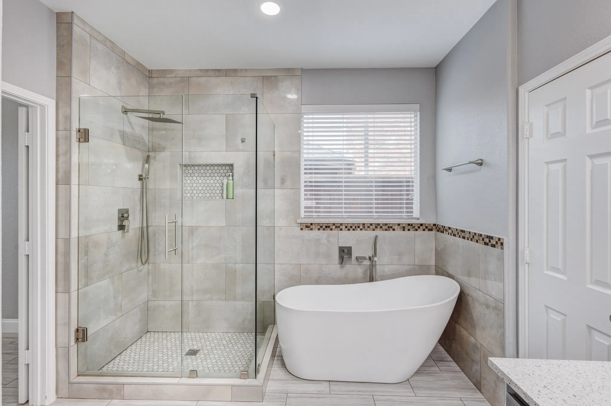 Single Family Residence For Sale in Collin County , 11687 Corsicana Drive, Frisco, Texas 75035, 5 Bedrooms, 4 Bathrooms, 2 Garage spaces, 4,042 Sqft, built in 2006, Preowned, Price $725,000, mls#21228892, Real Estate Agent in Frisco, Homes For Sale in Collin county, Homes For Sale in Frisco, Realtor in Frisco Texas, Real Estate Brokerage Independent Realty Texas, Luminita Cordes Realtor