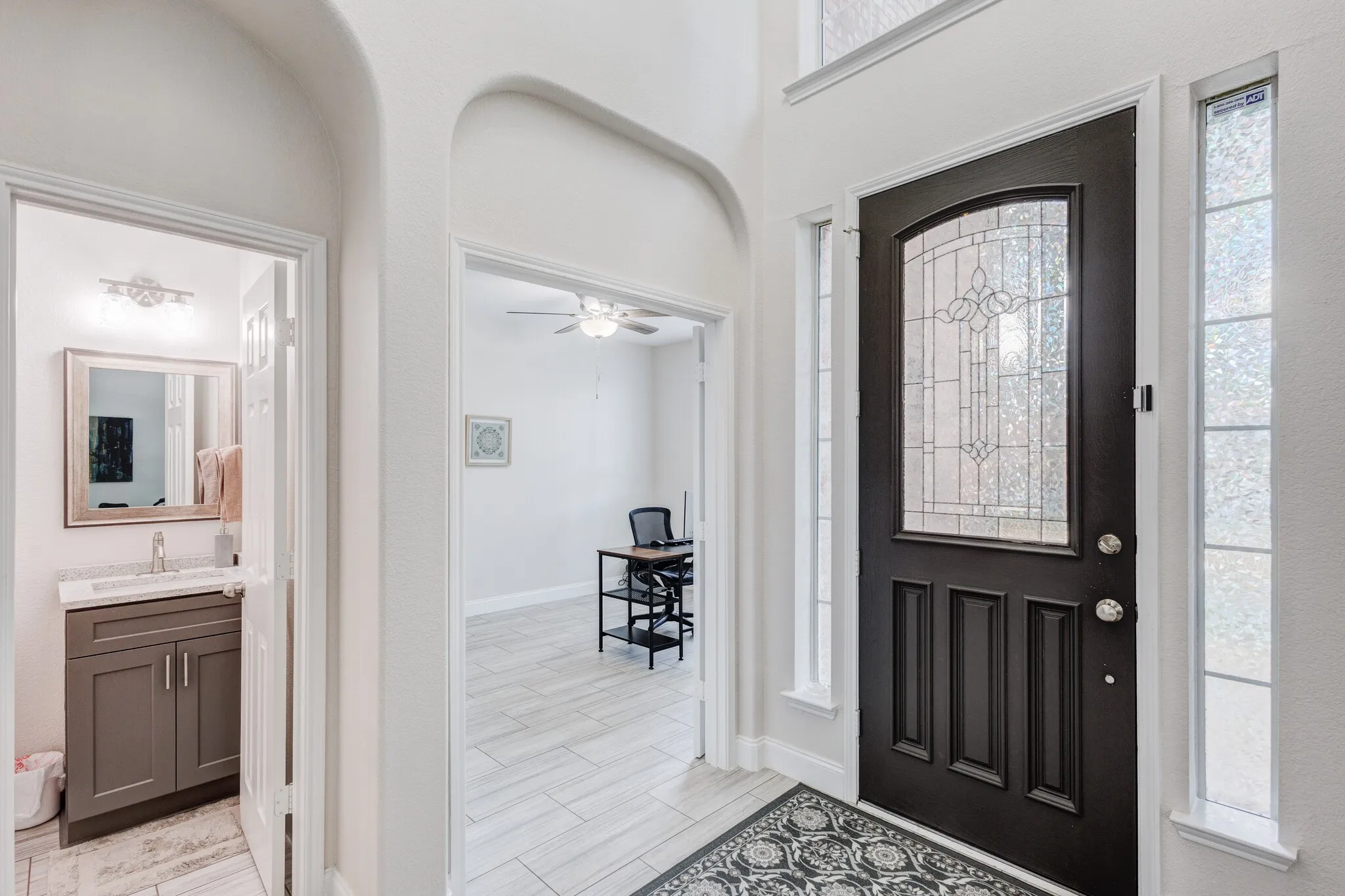 Single Family Residence For Sale in Collin County , 11687 Corsicana Drive, Frisco, Texas 75035, 5 Bedrooms, 4 Bathrooms, 2 Garage spaces, 4,042 Sqft, built in 2006, Preowned, Price $725,000, mls#21228892, Real Estate Agent in Frisco, Homes For Sale in Collin county, Homes For Sale in Frisco, Realtor in Frisco Texas, Real Estate Brokerage Independent Realty Texas, Luminita Cordes Realtor