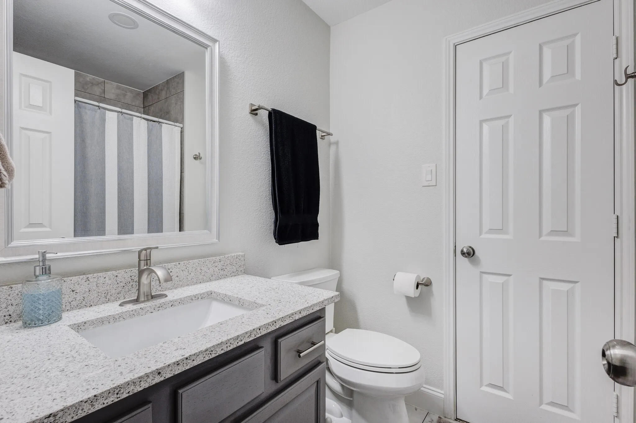Single Family Residence For Sale in Collin County , 11687 Corsicana Drive, Frisco, Texas 75035, 5 Bedrooms, 4 Bathrooms, 2 Garage spaces, 4,042 Sqft, built in 2006, Preowned, Price $725,000, mls#21228892, Real Estate Agent in Frisco, Homes For Sale in Collin county, Homes For Sale in Frisco, Realtor in Frisco Texas, Real Estate Brokerage Independent Realty Texas, Luminita Cordes Realtor
