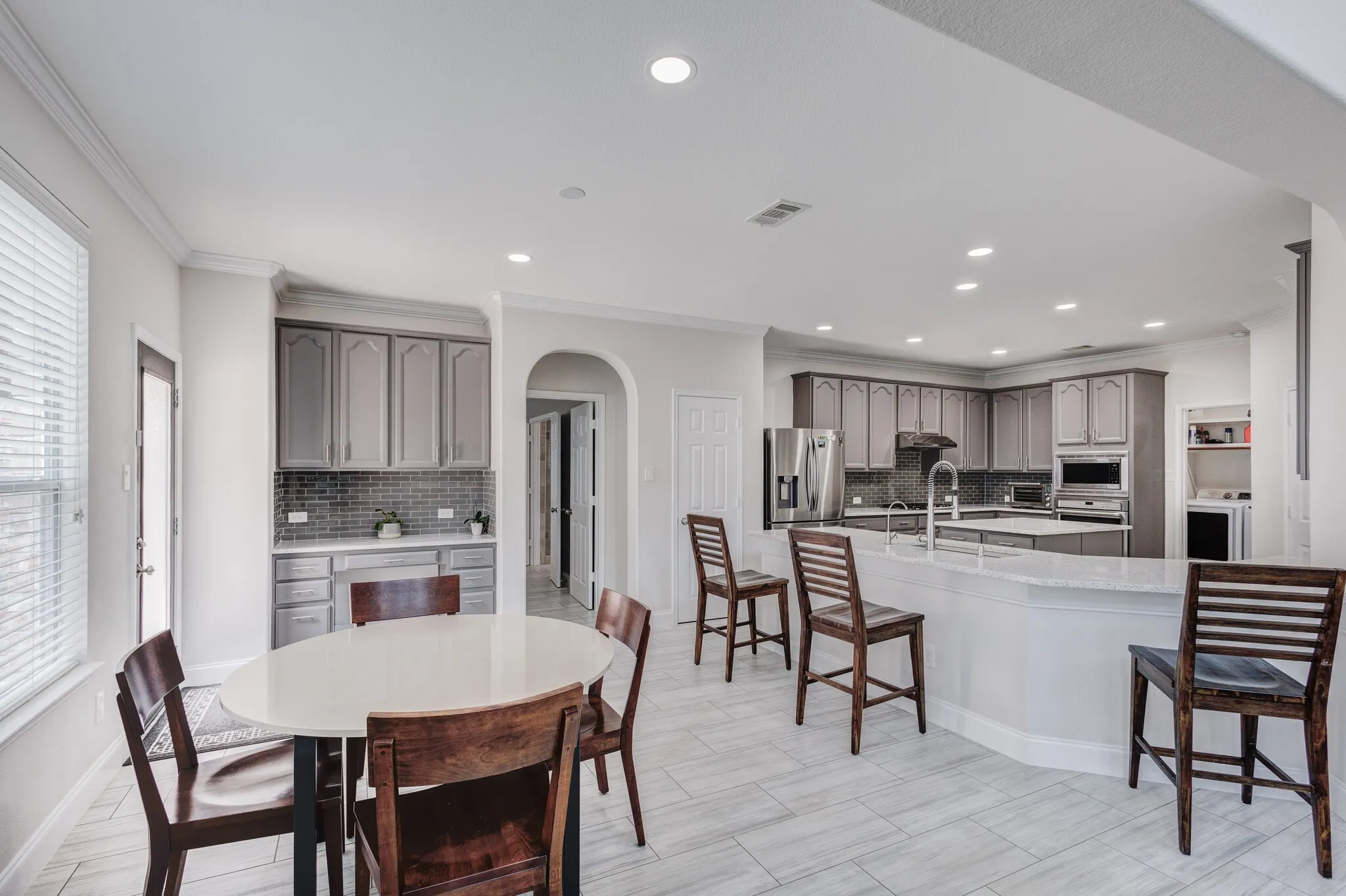 Single Family Residence For Sale in Collin County , 11687 Corsicana Drive, Frisco, Texas 75035, 5 Bedrooms, 4 Bathrooms, 2 Garage spaces, 4,042 Sqft, built in 2006, Preowned, Price $725,000, mls#21228892, Real Estate Agent in Frisco, Homes For Sale in Collin county, Homes For Sale in Frisco, Realtor in Frisco Texas, Real Estate Brokerage Independent Realty Texas, Luminita Cordes Realtor