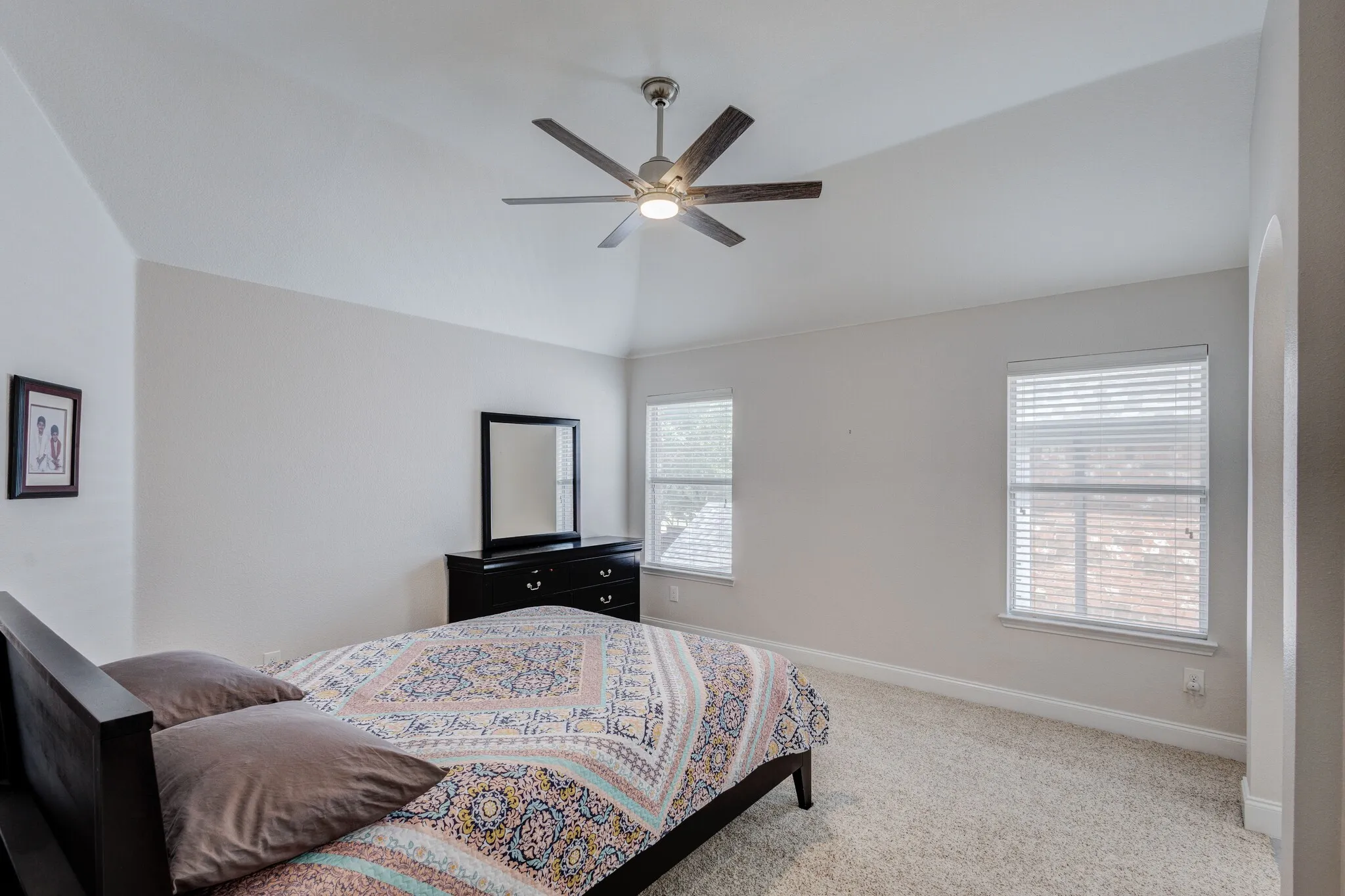 Single Family Residence For Sale in Collin County , 11687 Corsicana Drive, Frisco, Texas 75035, 5 Bedrooms, 4 Bathrooms, 2 Garage spaces, 4,042 Sqft, built in 2006, Preowned, Price $725,000, mls#21228892, Real Estate Agent in Frisco, Homes For Sale in Collin county, Homes For Sale in Frisco, Realtor in Frisco Texas, Real Estate Brokerage Independent Realty Texas, Luminita Cordes Realtor