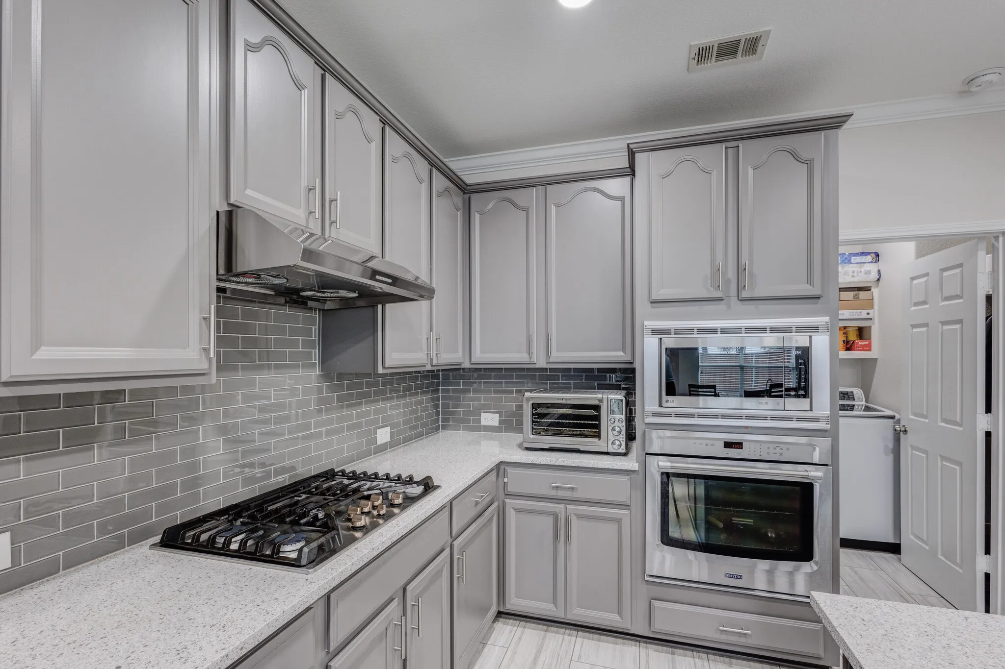 Single Family Residence For Sale in Collin County , 11687 Corsicana Drive, Frisco, Texas 75035, 5 Bedrooms, 4 Bathrooms, 2 Garage spaces, 4,042 Sqft, built in 2006, Preowned, Price $725,000, mls#21228892, Real Estate Agent in Frisco, Homes For Sale in Collin county, Homes For Sale in Frisco, Realtor in Frisco Texas, Real Estate Brokerage Independent Realty Texas, Luminita Cordes Realtor