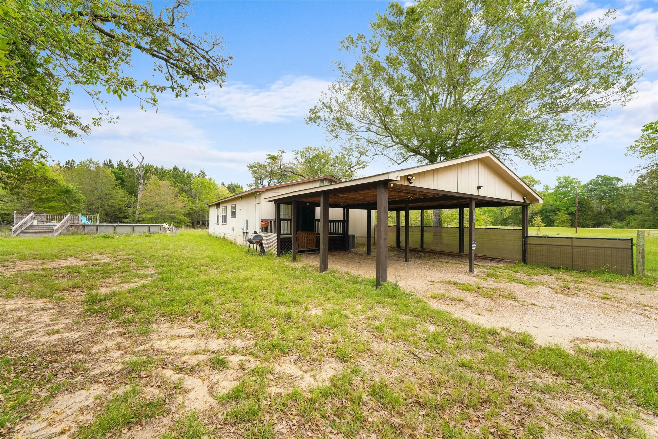 Mobile Home For Sale in Anderson County , 130 Private Road 6453, Palestine, Texas 75803, 3 Bedrooms, 3 Bathrooms, Garage spaces, 1,456 Sqft, built in 2006, Price $285,000, mls#21228897, Real Estate Agent in Palestine, Homes For Sale in Anderson county, Homes For Sale in Palestine, Realtor in Palestine Texas, Real Estate Brokerage Independent Realty Texas, Luminita Cordes Realtor