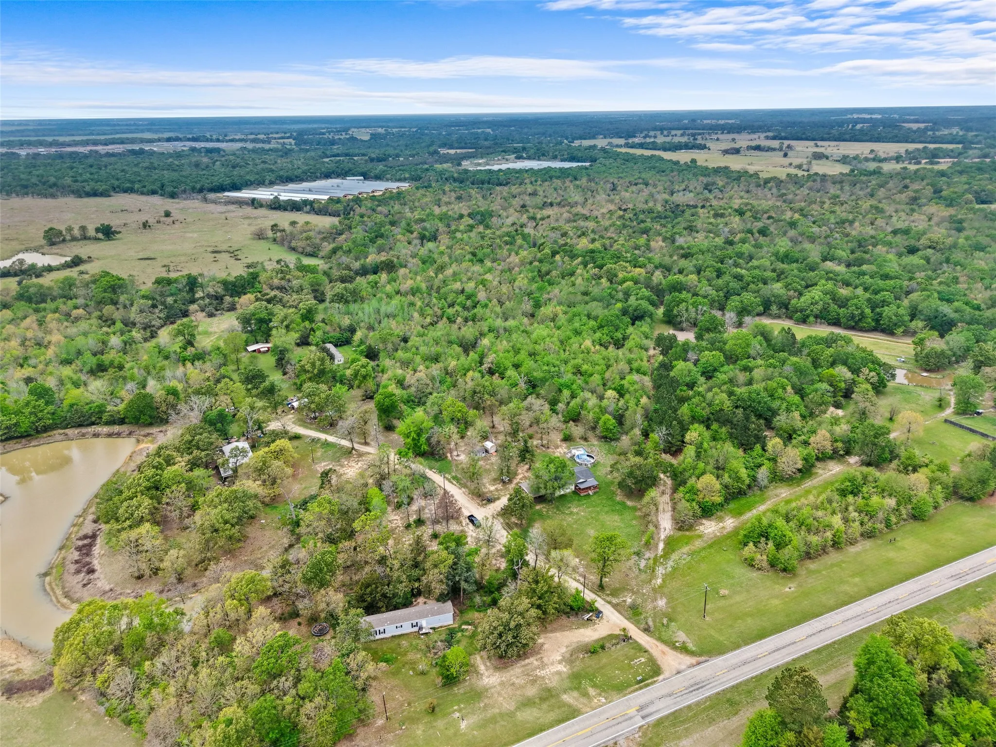 Mobile Home For Sale in Anderson County , 130 Private Road 6453, Palestine, Texas 75803, 3 Bedrooms, 3 Bathrooms, Garage spaces, 1,456 Sqft, built in 2006, Price $285,000, mls#21228897, Real Estate Agent in Palestine, Homes For Sale in Anderson county, Homes For Sale in Palestine, Realtor in Palestine Texas, Real Estate Brokerage Independent Realty Texas, Luminita Cordes Realtor