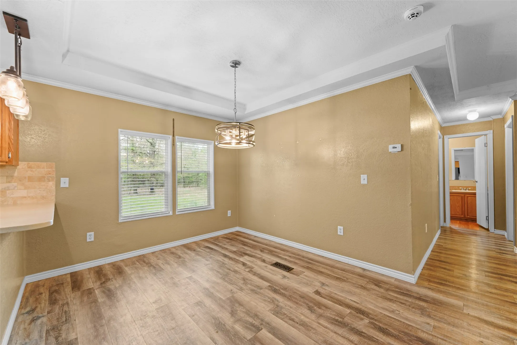Mobile Home For Sale in Anderson County , 130 Private Road 6453, Palestine, Texas 75803, 3 Bedrooms, 3 Bathrooms, Garage spaces, 1,456 Sqft, built in 2006, Price $285,000, mls#21228897, Real Estate Agent in Palestine, Homes For Sale in Anderson county, Homes For Sale in Palestine, Realtor in Palestine Texas, Real Estate Brokerage Independent Realty Texas, Luminita Cordes Realtor