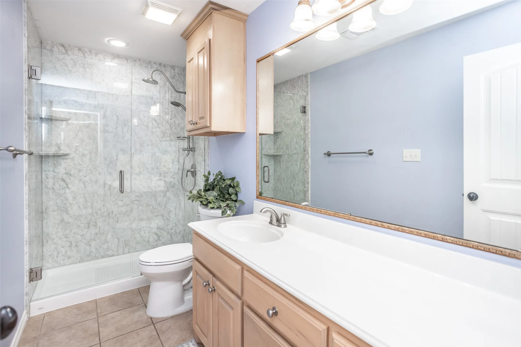 Single Family Residence For Sale in Grayson County , 116 Ashlyn Court, Whitesboro, Texas 76273, 3 Bedroom, 2 Bathroom, 2 Garage spaces, 1,970 Sqft, built in 2006, Preowned, mls#21228696, Real Estate Agent in Whitesboro, Homes For Sale in Grayson county, Homes For Sale in Whitesboro, Realtor in Whitesboro Texas, Real Estate Brokerage Independent Realty Texas, Luminita Cordes Realtor