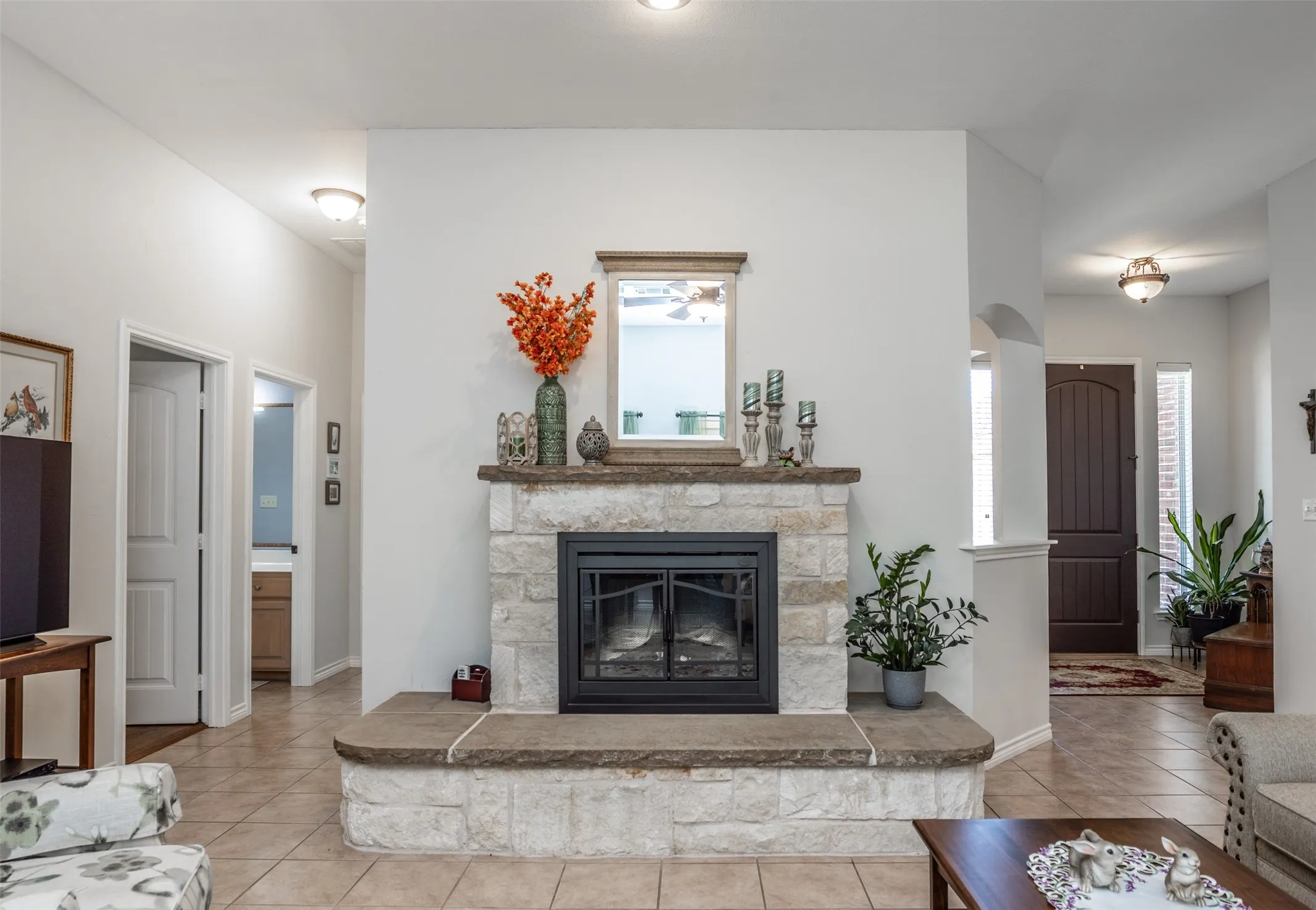 Single Family Residence For Sale in Grayson County , 116 Ashlyn Court, Whitesboro, Texas 76273, 3 Bedroom, 2 Bathroom, 2 Garage spaces, 1,970 Sqft, built in 2006, Preowned, mls#21228696, Real Estate Agent in Whitesboro, Homes For Sale in Grayson county, Homes For Sale in Whitesboro, Realtor in Whitesboro Texas, Real Estate Brokerage Independent Realty Texas, Luminita Cordes Realtor