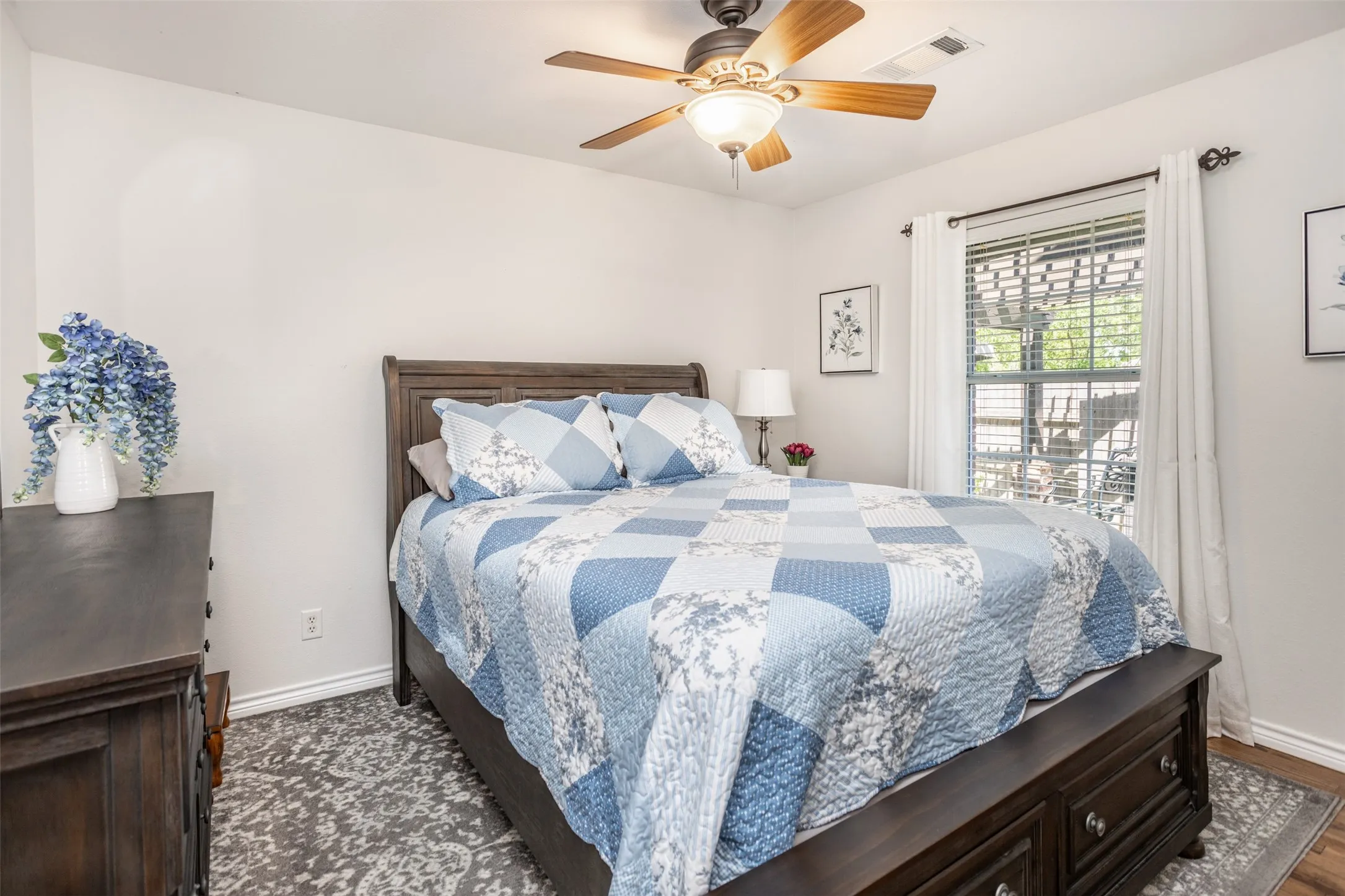 Single Family Residence For Sale in Grayson County , 116 Ashlyn Court, Whitesboro, Texas 76273, 3 Bedroom, 2 Bathroom, 2 Garage spaces, 1,970 Sqft, built in 2006, Preowned, mls#21228696, Real Estate Agent in Whitesboro, Homes For Sale in Grayson county, Homes For Sale in Whitesboro, Realtor in Whitesboro Texas, Real Estate Brokerage Independent Realty Texas, Luminita Cordes Realtor