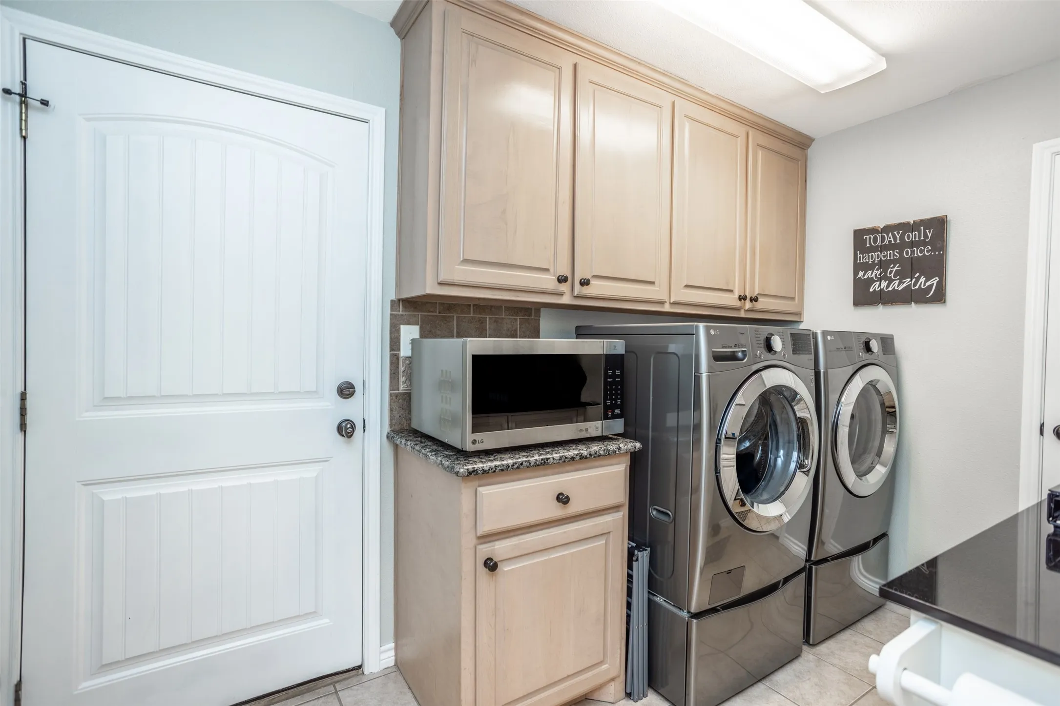 Single Family Residence For Sale in Grayson County , 116 Ashlyn Court, Whitesboro, Texas 76273, 3 Bedroom, 2 Bathroom, 2 Garage spaces, 1,970 Sqft, built in 2006, Preowned, mls#21228696, Real Estate Agent in Whitesboro, Homes For Sale in Grayson county, Homes For Sale in Whitesboro, Realtor in Whitesboro Texas, Real Estate Brokerage Independent Realty Texas, Luminita Cordes Realtor