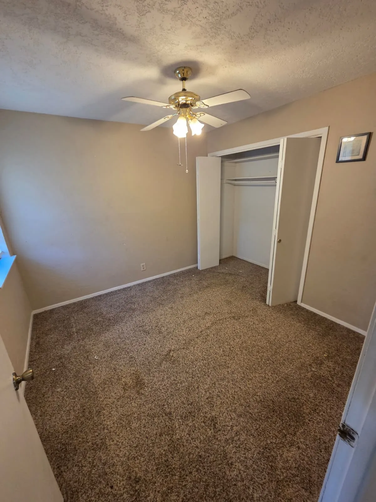 Townhouse For Rent in Grayson County , 1500 N Grant Drive A, Sherman, Texas 75092, 3 Bedroom, 2 Bathroom, 1 Garage spaces, 1,874 Sqft, built in 1986, Preowned, mls#21228938, Real Estate Agent in Sherman, Homes For Rent in Grayson county, Homes For Rent in Sherman, Realtor in Sherman Texas, Real Estate Brokerage Independent Realty Texas, Luminita Cordes Realtor