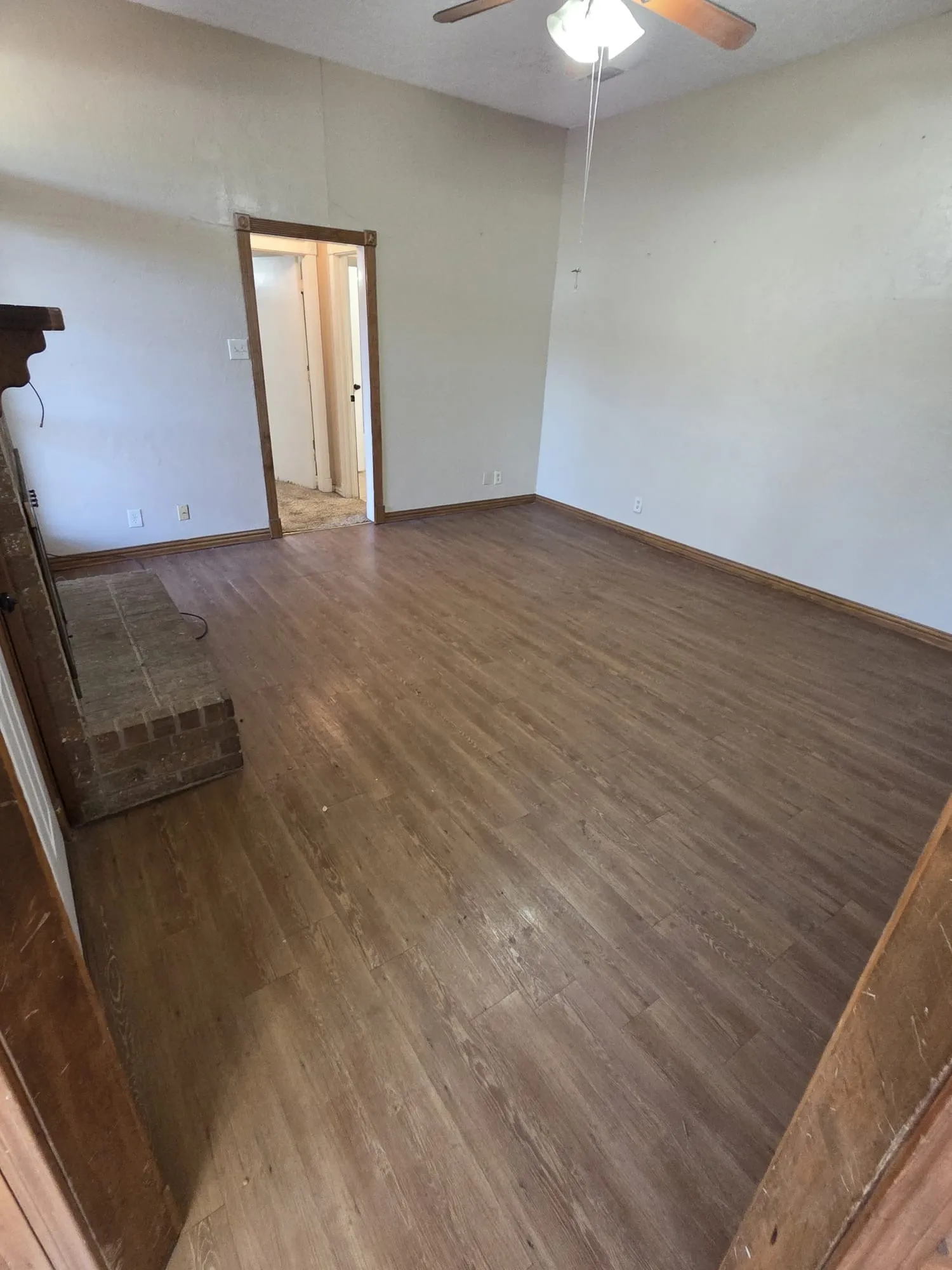Townhouse For Rent in Grayson County , 1500 N Grant Drive A, Sherman, Texas 75092, 3 Bedroom, 2 Bathroom, 1 Garage spaces, 1,874 Sqft, built in 1986, Preowned, mls#21228938, Real Estate Agent in Sherman, Homes For Rent in Grayson county, Homes For Rent in Sherman, Realtor in Sherman Texas, Real Estate Brokerage Independent Realty Texas, Luminita Cordes Realtor