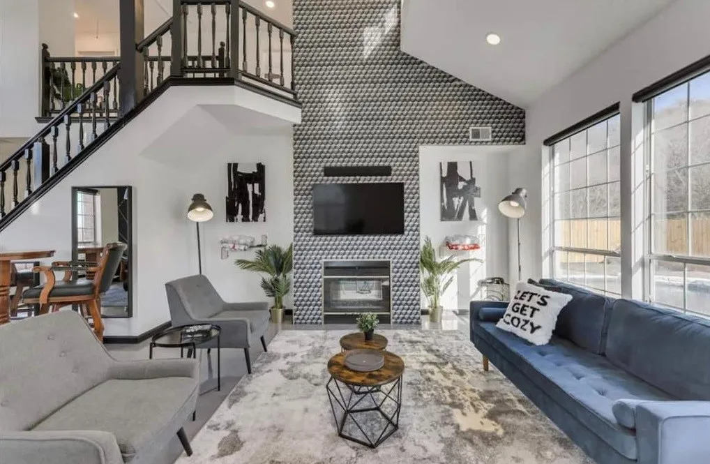 Single Family Residence For Rent in Dallas County , 8324 Autumncrest Court, Dallas, Texas 75249, 5 Bedrooms, 3 Bathrooms, 2 Garage spaces, 2,306 Sqft, built in 1989, Preowned, Price $5,000, mls#21228946, Real Estate Agent in Dallas, Homes For Rent in Dallas county, Homes For Rent in Dallas, Realtor in Dallas Texas, Real Estate Brokerage Independent Realty Texas, Luminita Cordes Realtor