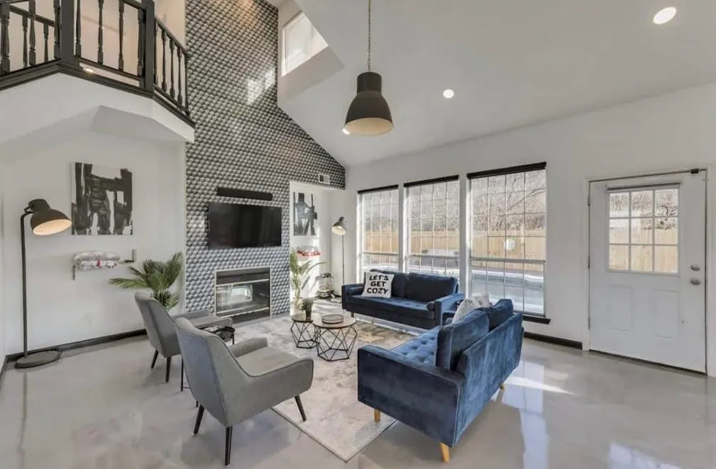 Single Family Residence For Rent in Dallas County , 8324 Autumncrest Court, Dallas, Texas 75249, 5 Bedrooms, 3 Bathrooms, 2 Garage spaces, 2,306 Sqft, built in 1989, Preowned, Price $5,000, mls#21228946, Real Estate Agent in Dallas, Homes For Rent in Dallas county, Homes For Rent in Dallas, Realtor in Dallas Texas, Real Estate Brokerage Independent Realty Texas, Luminita Cordes Realtor