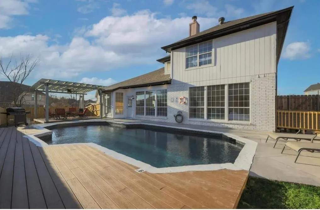 Single Family Residence For Rent in Dallas County , 8324 Autumncrest Court, Dallas, Texas 75249, 5 Bedrooms, 3 Bathrooms, 2 Garage spaces, 2,306 Sqft, built in 1989, Preowned, Price $5,000, mls#21228946, Real Estate Agent in Dallas, Homes For Rent in Dallas county, Homes For Rent in Dallas, Realtor in Dallas Texas, Real Estate Brokerage Independent Realty Texas, Luminita Cordes Realtor
