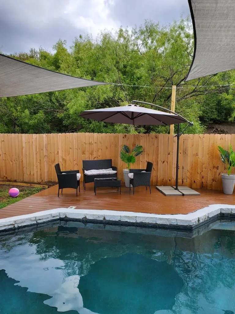 Single Family Residence For Rent in Dallas County , 8324 Autumncrest Court, Dallas, Texas 75249, 5 Bedrooms, 3 Bathrooms, 2 Garage spaces, 2,306 Sqft, built in 1989, Preowned, Price $5,000, mls#21228946, Real Estate Agent in Dallas, Homes For Rent in Dallas county, Homes For Rent in Dallas, Realtor in Dallas Texas, Real Estate Brokerage Independent Realty Texas, Luminita Cordes Realtor